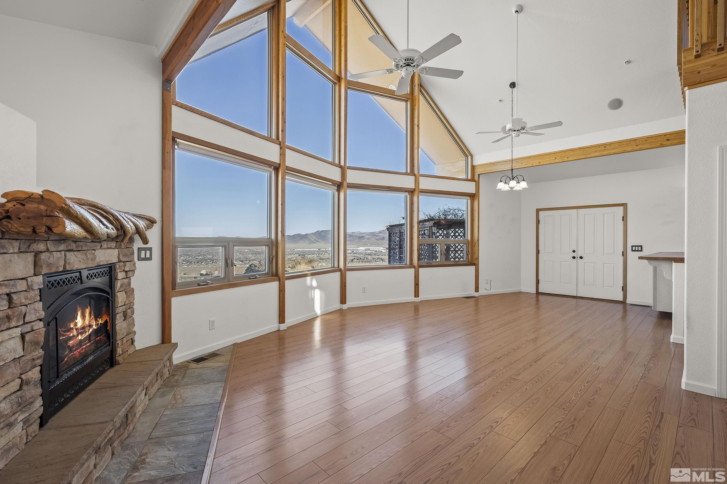 2330 HILLCREST RD - Photo 4