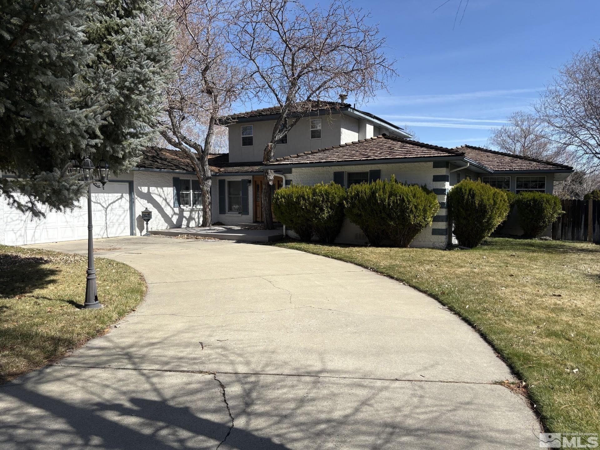 3 Comstock Circle — photo 1
