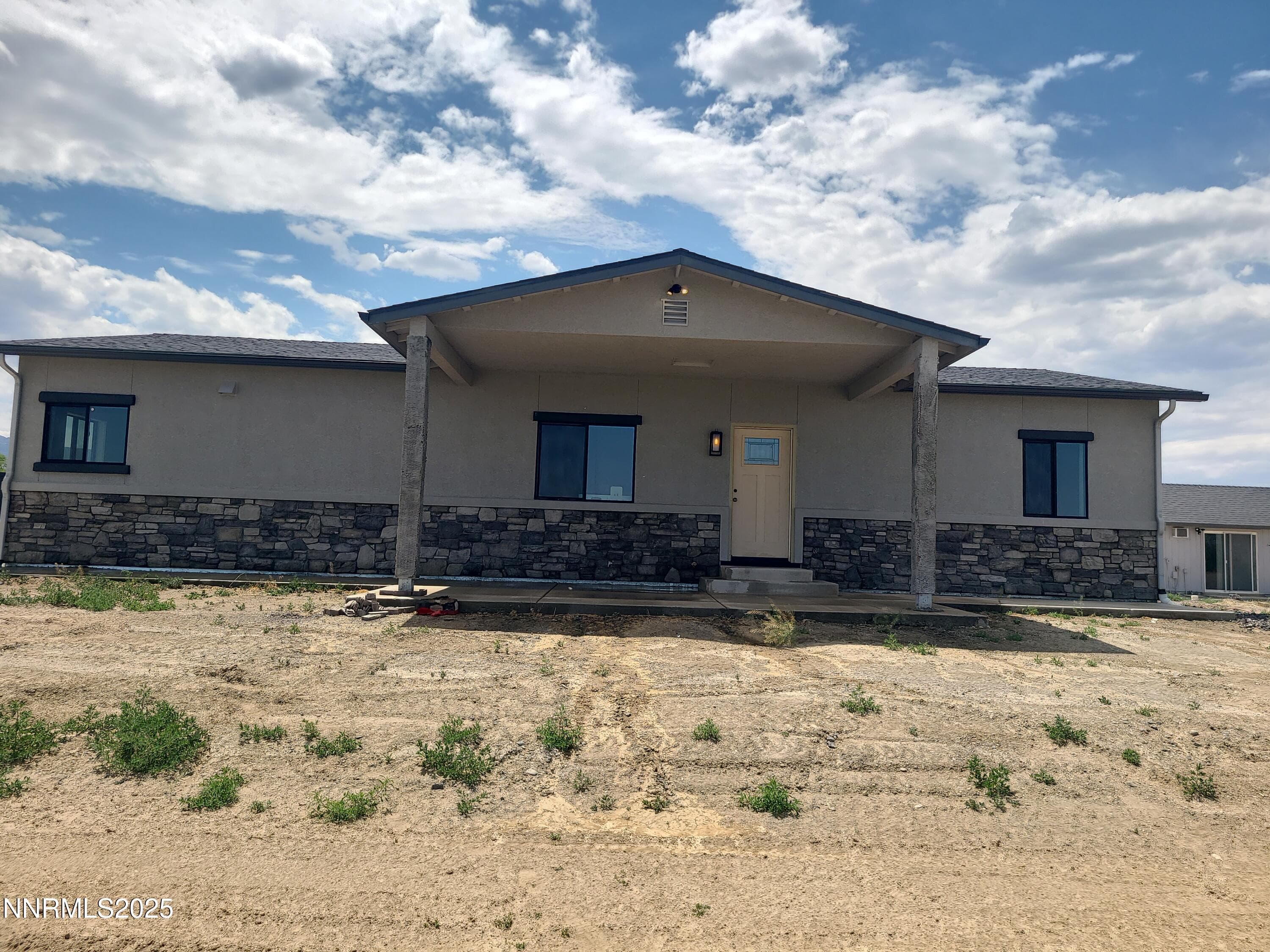 900 CATTLE DR - Photo 1