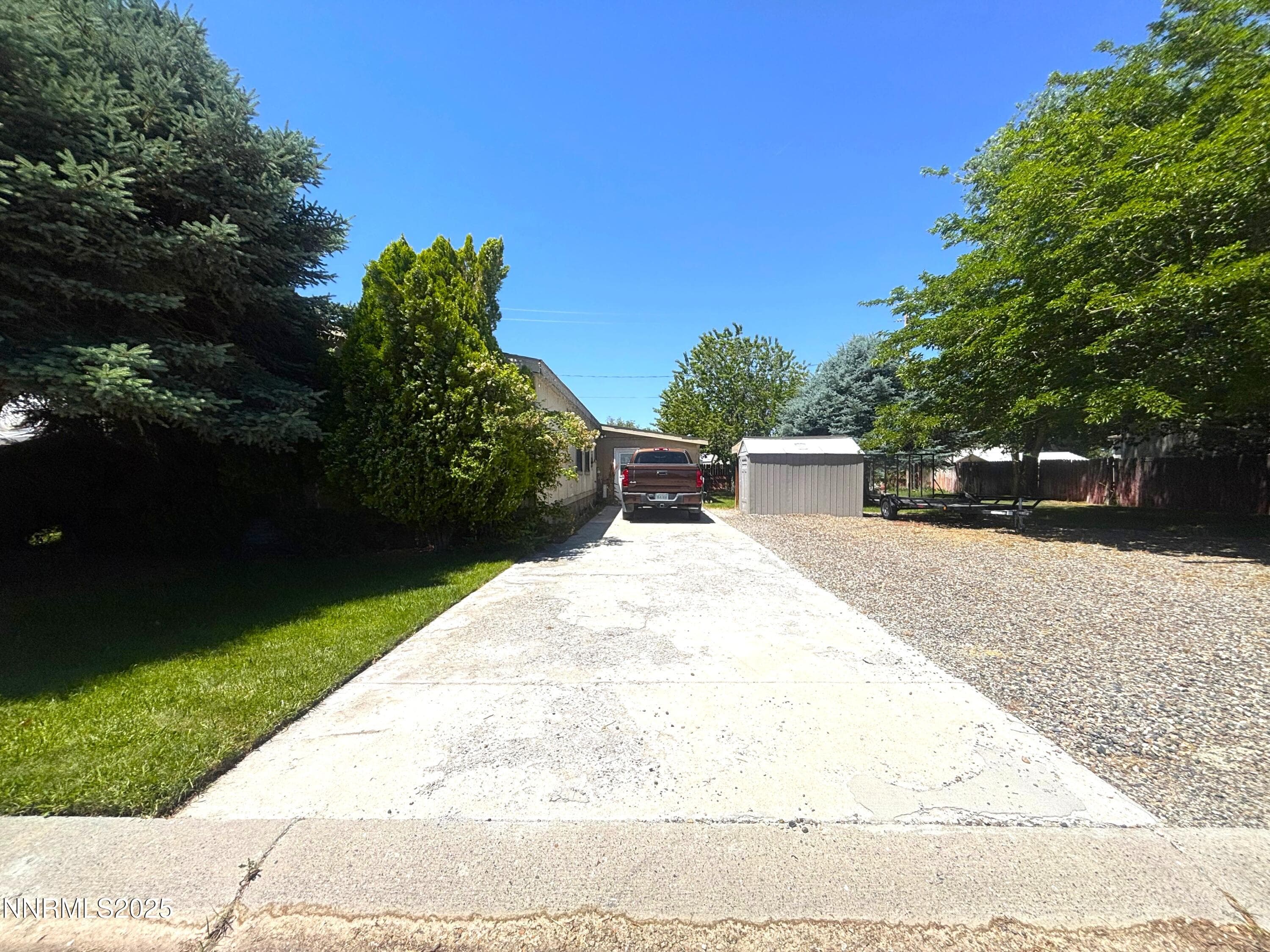 218 & 220 MIDDLEGATE DR - Photo 2