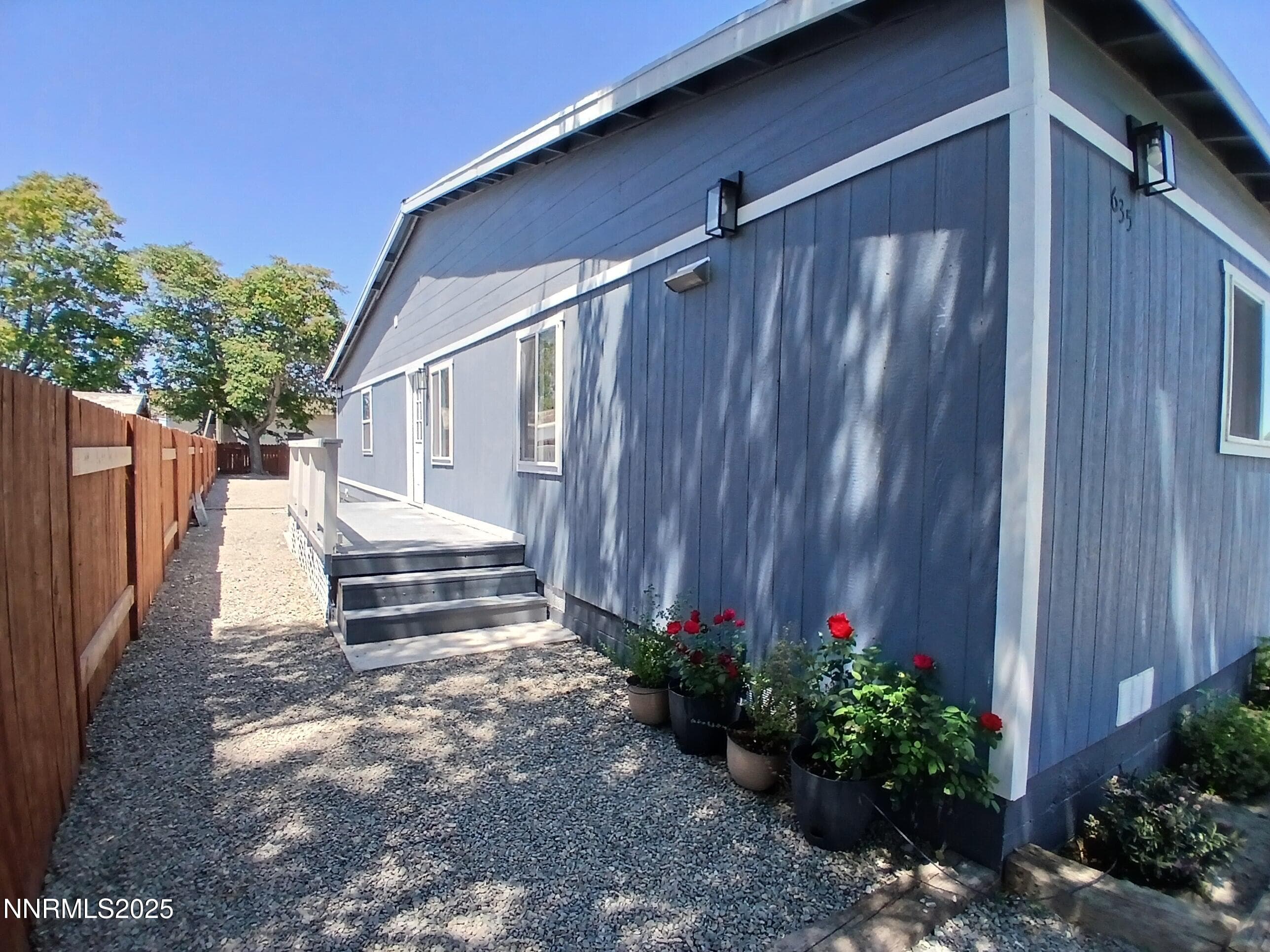 635 Grinnel Ave — photo 31