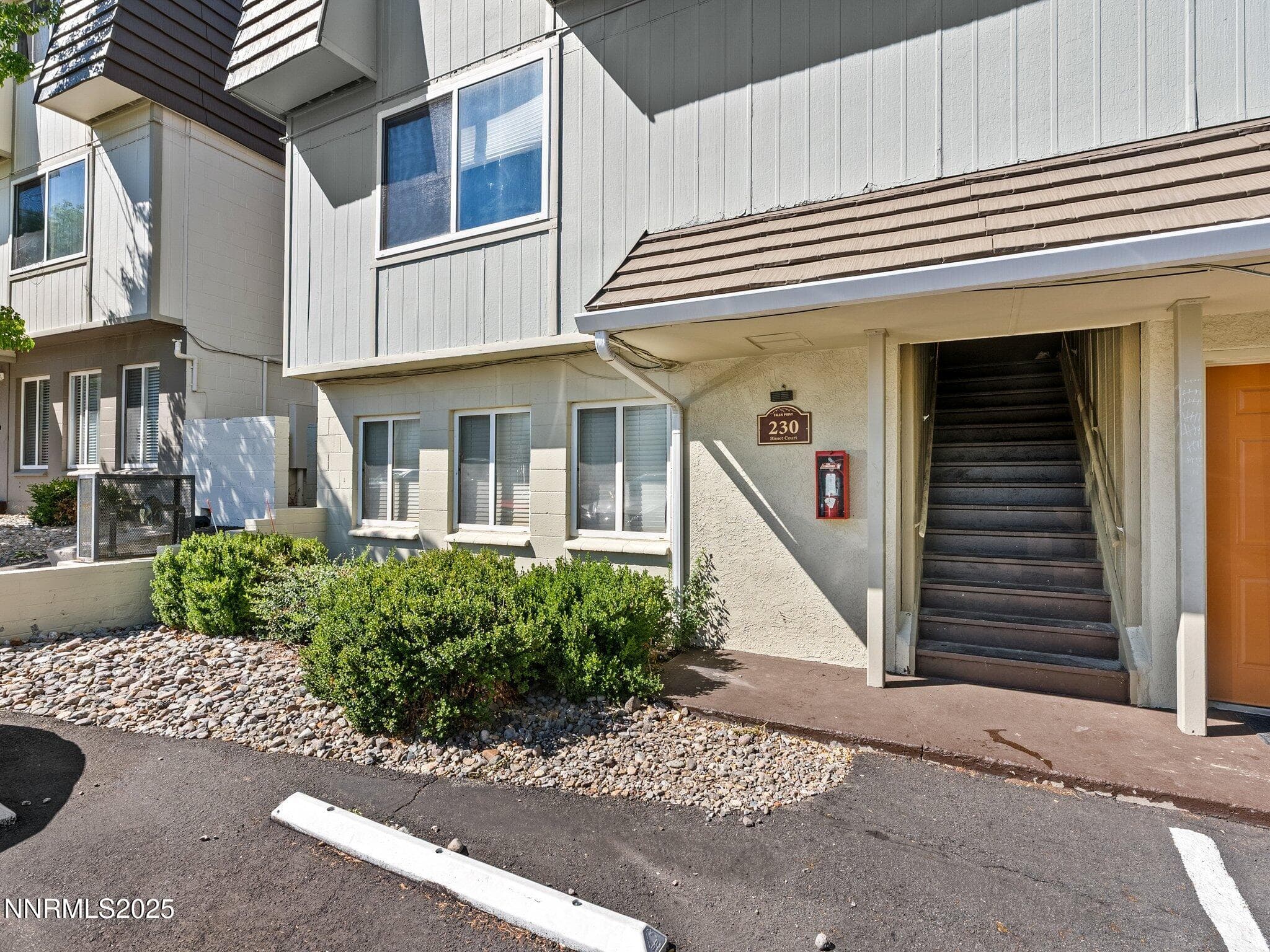 230 Bisset Ct B — photo 1