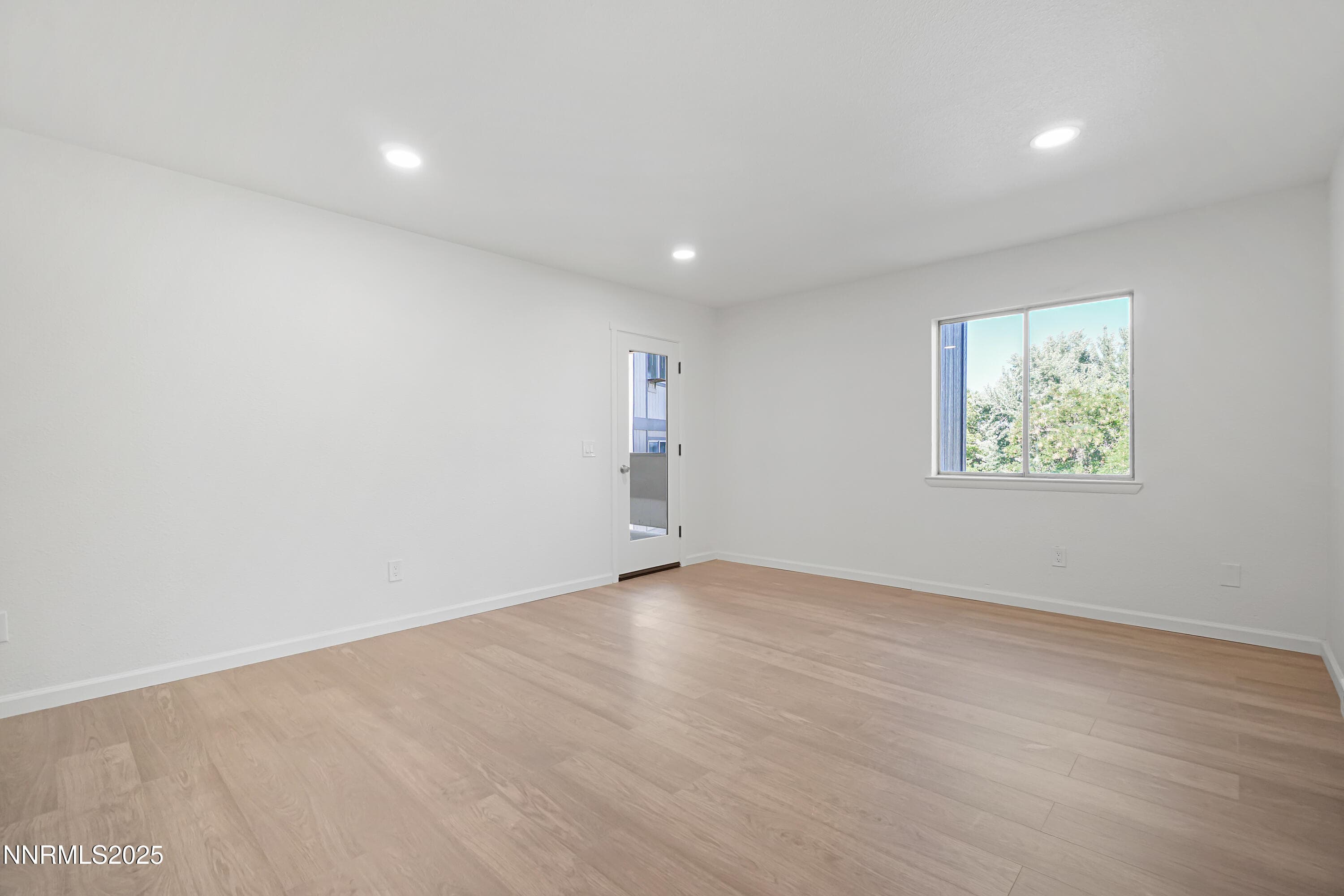 2085 HIGHVIEW CT - Photo 5