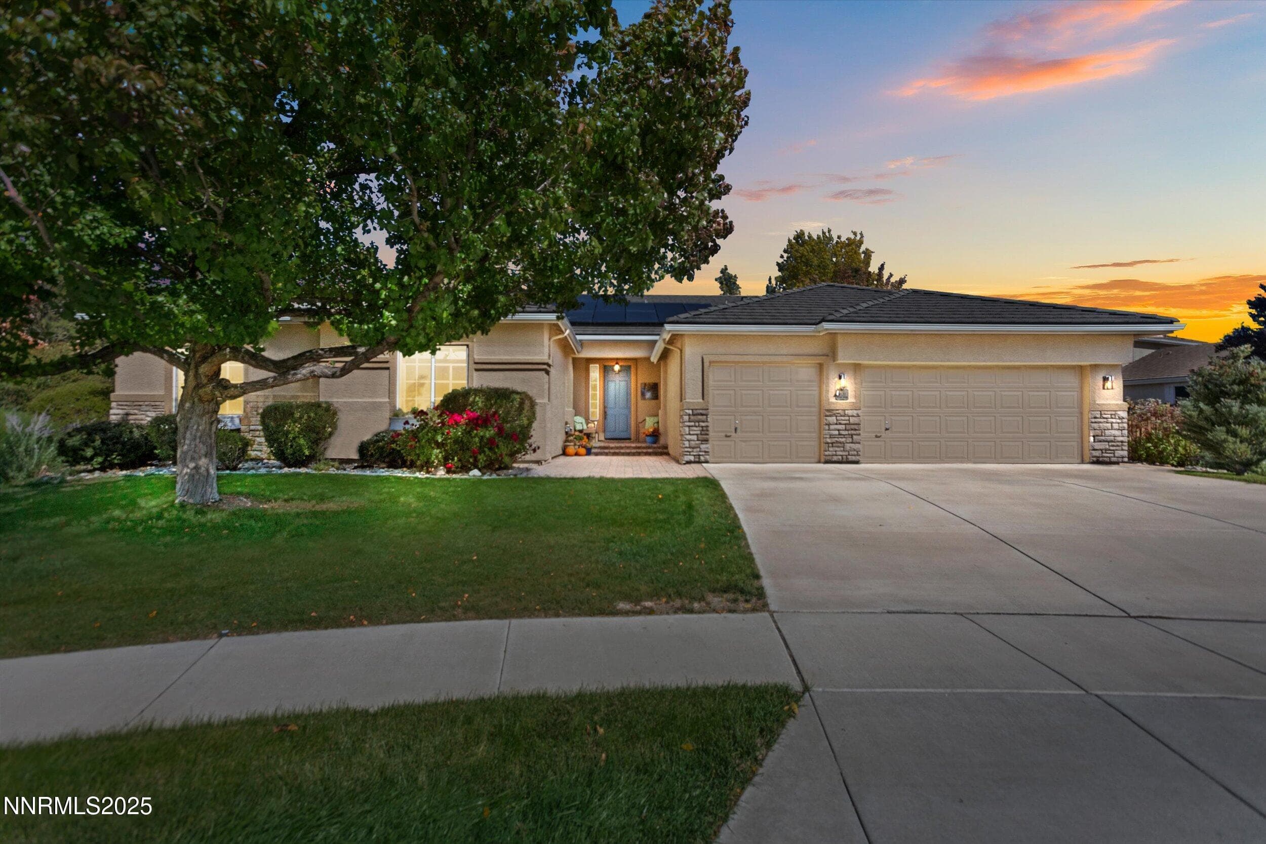 6831 Island Queen Ct — photo 1