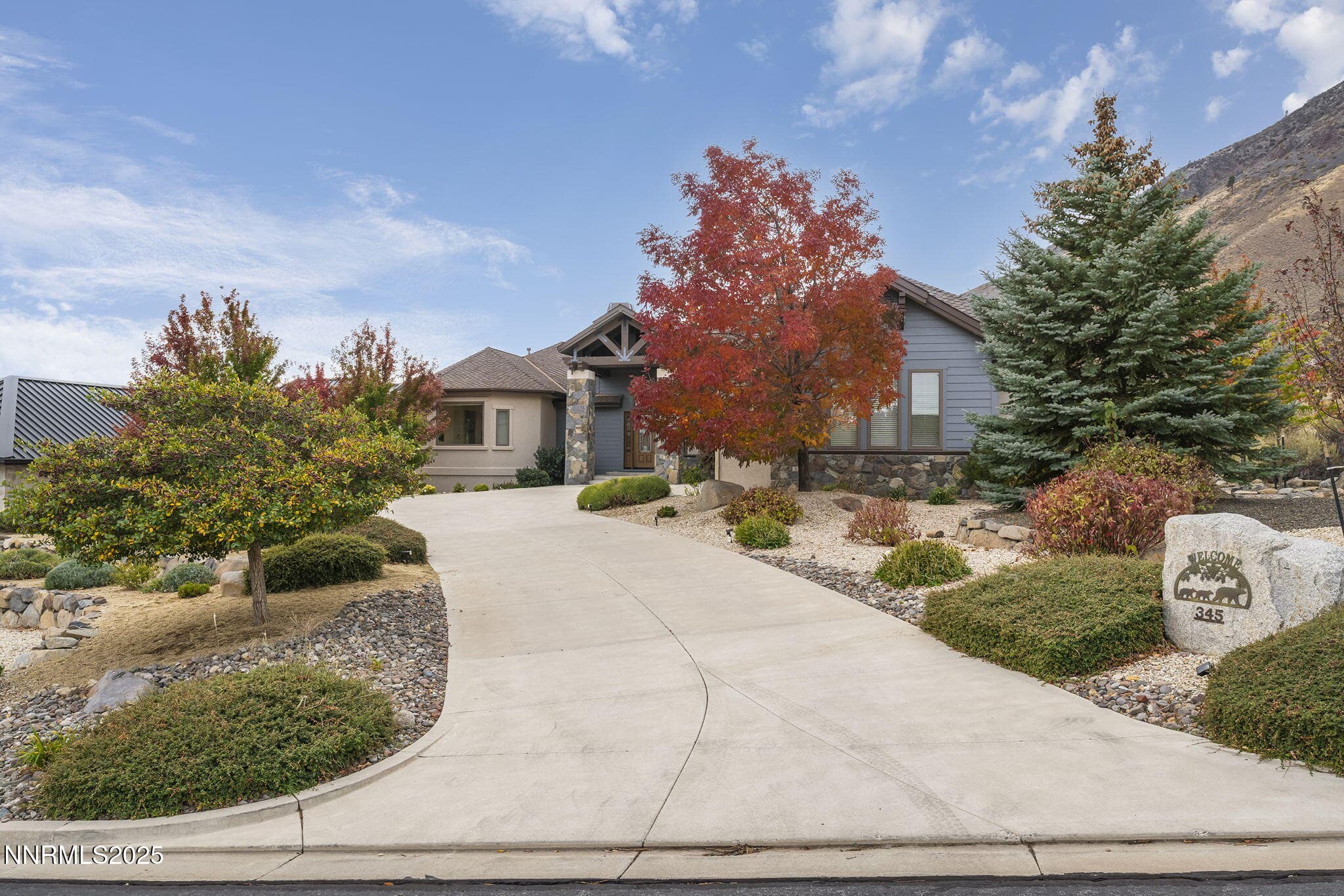 345 James Canyon Loop — photo 2