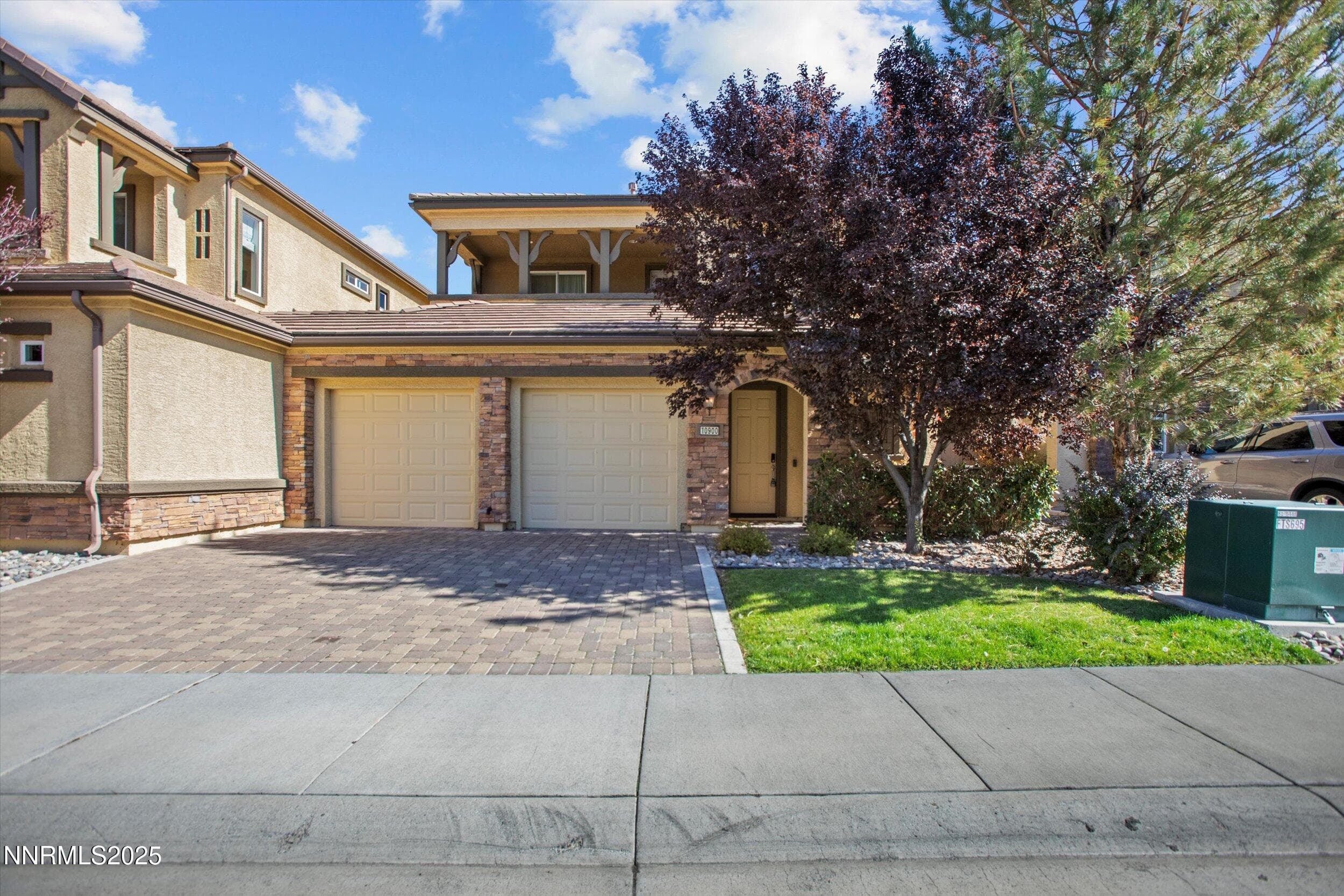 10900 Serratina Dr — photo 1