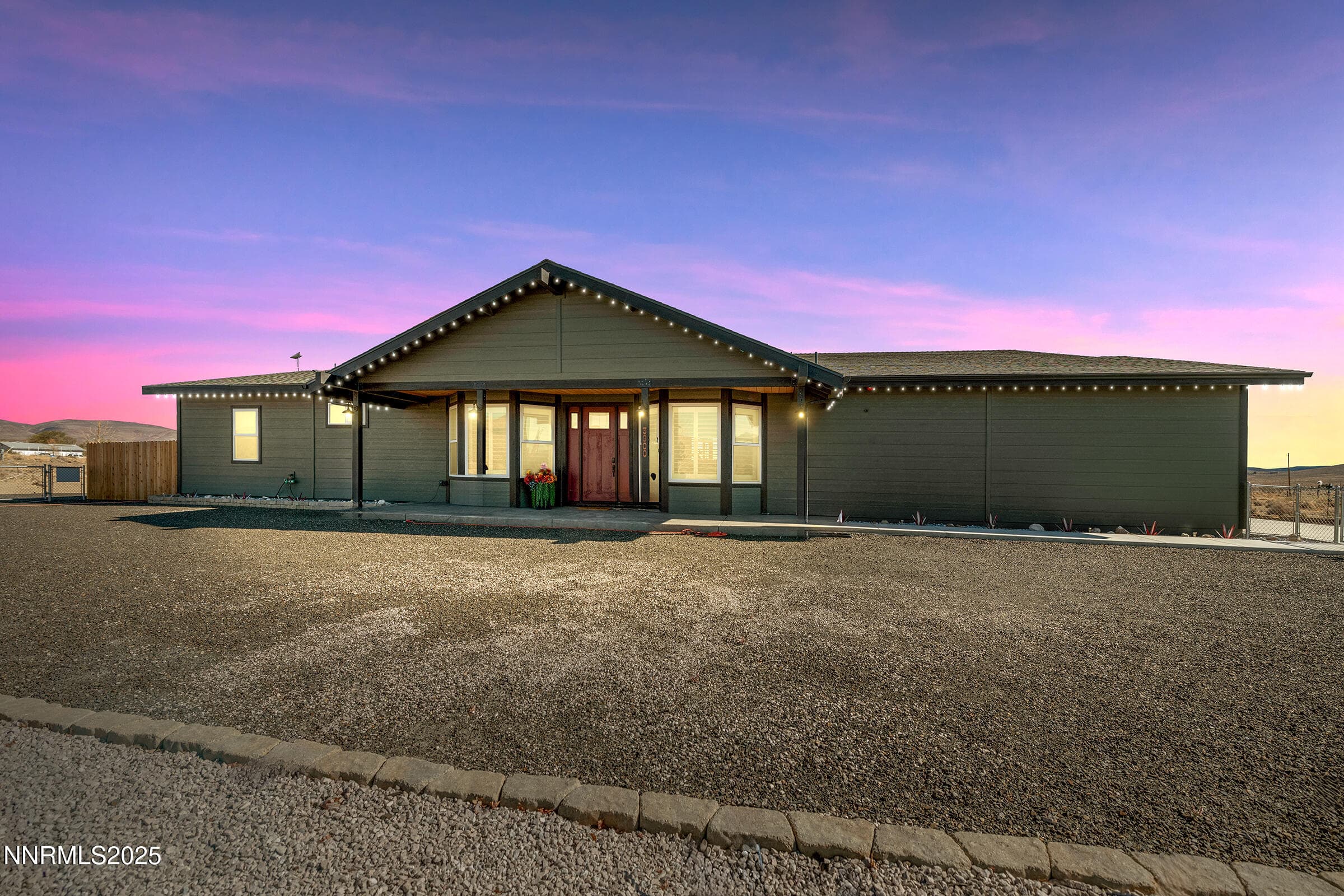 3900 Hackberry St — photo 1
