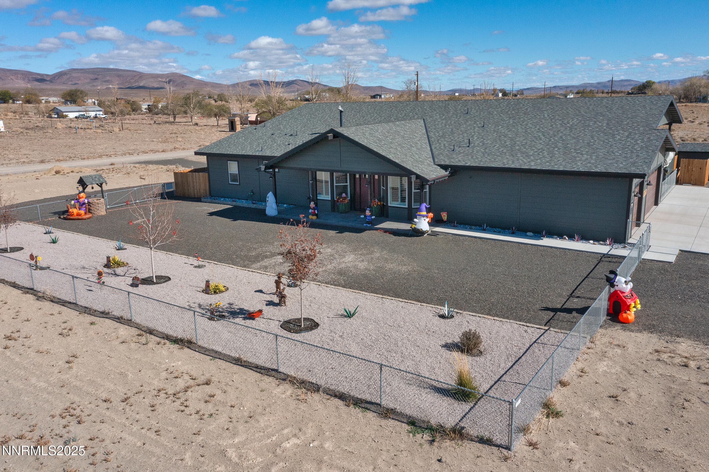 3900 Hackberry St — photo 30
