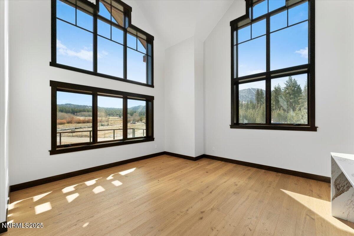 46 Beach Club Dr 905 — photo 2