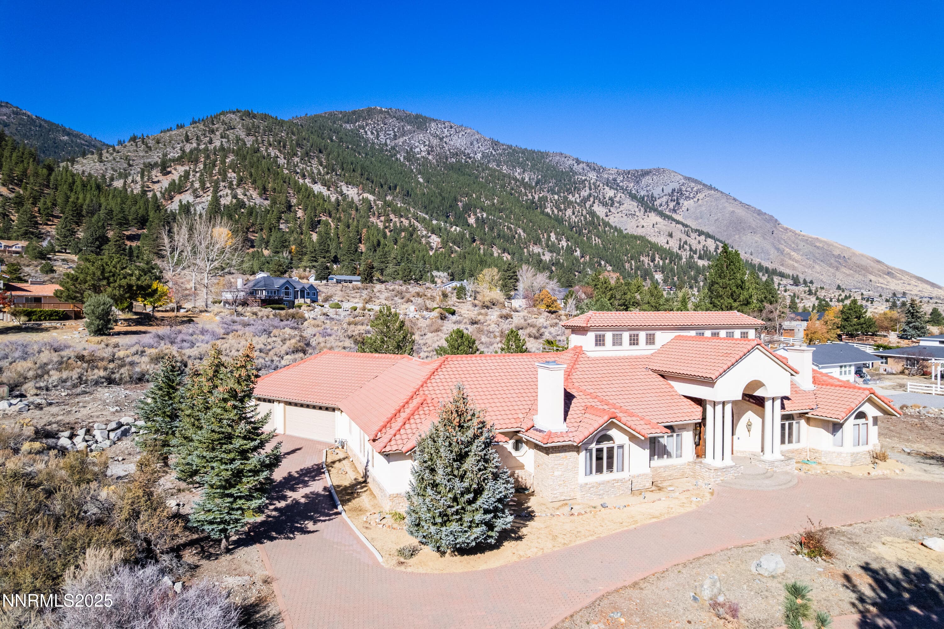 212 TRAIL CT - Photo 4