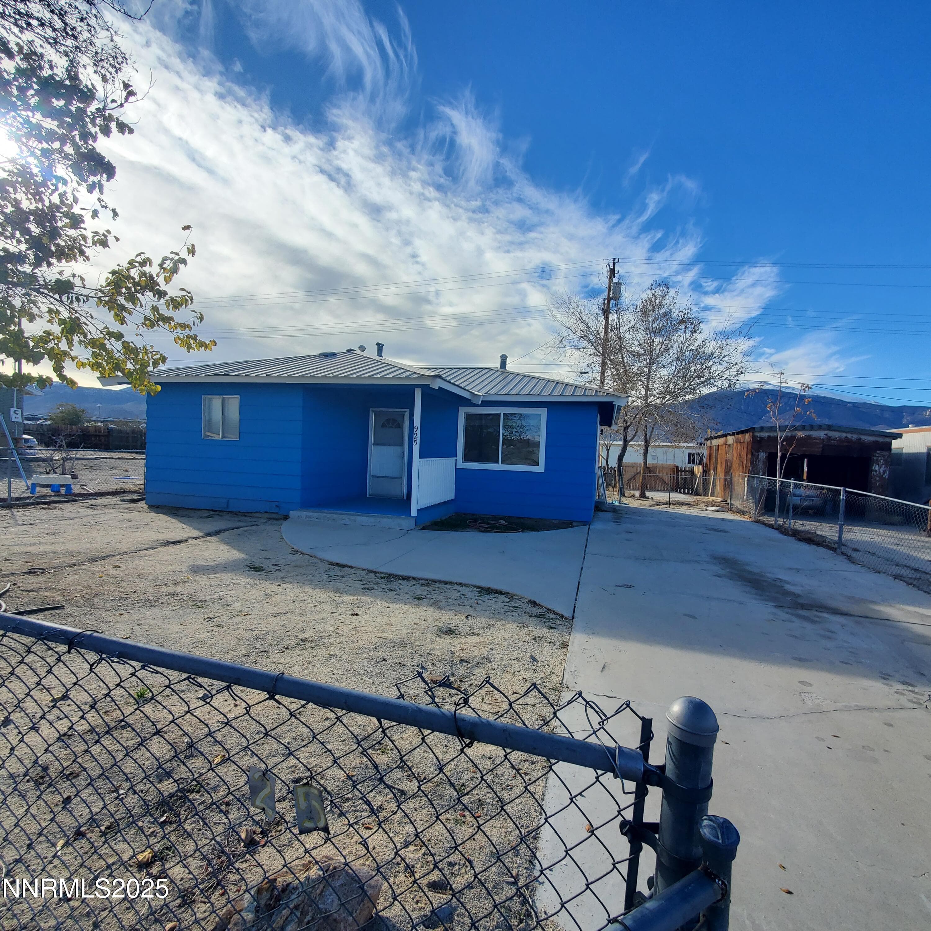 925 Arb St — photo 2