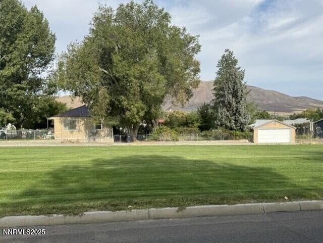 1385 S Bridge St — photo 1