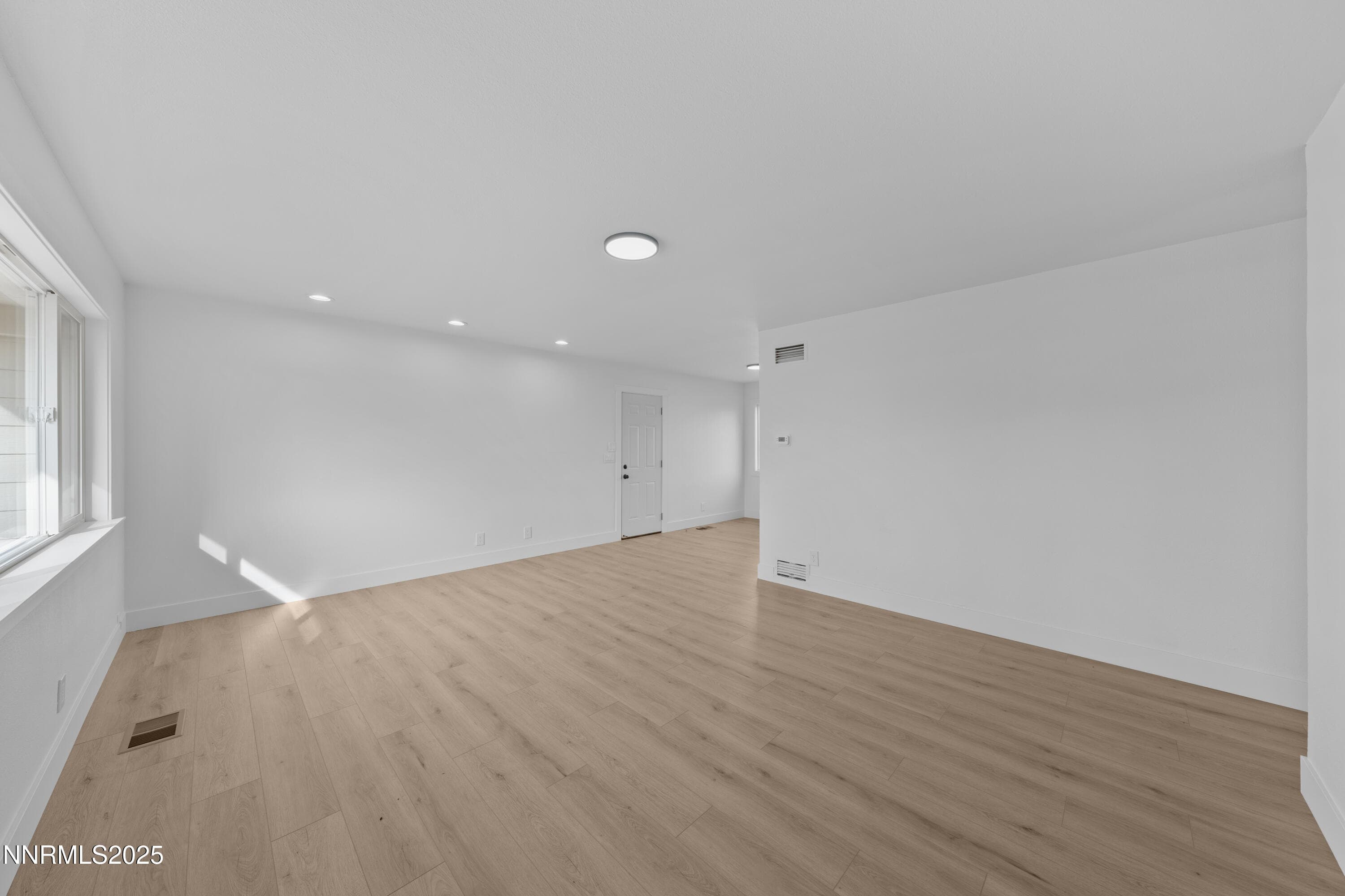 1620 HAROLD DR - Photo 4