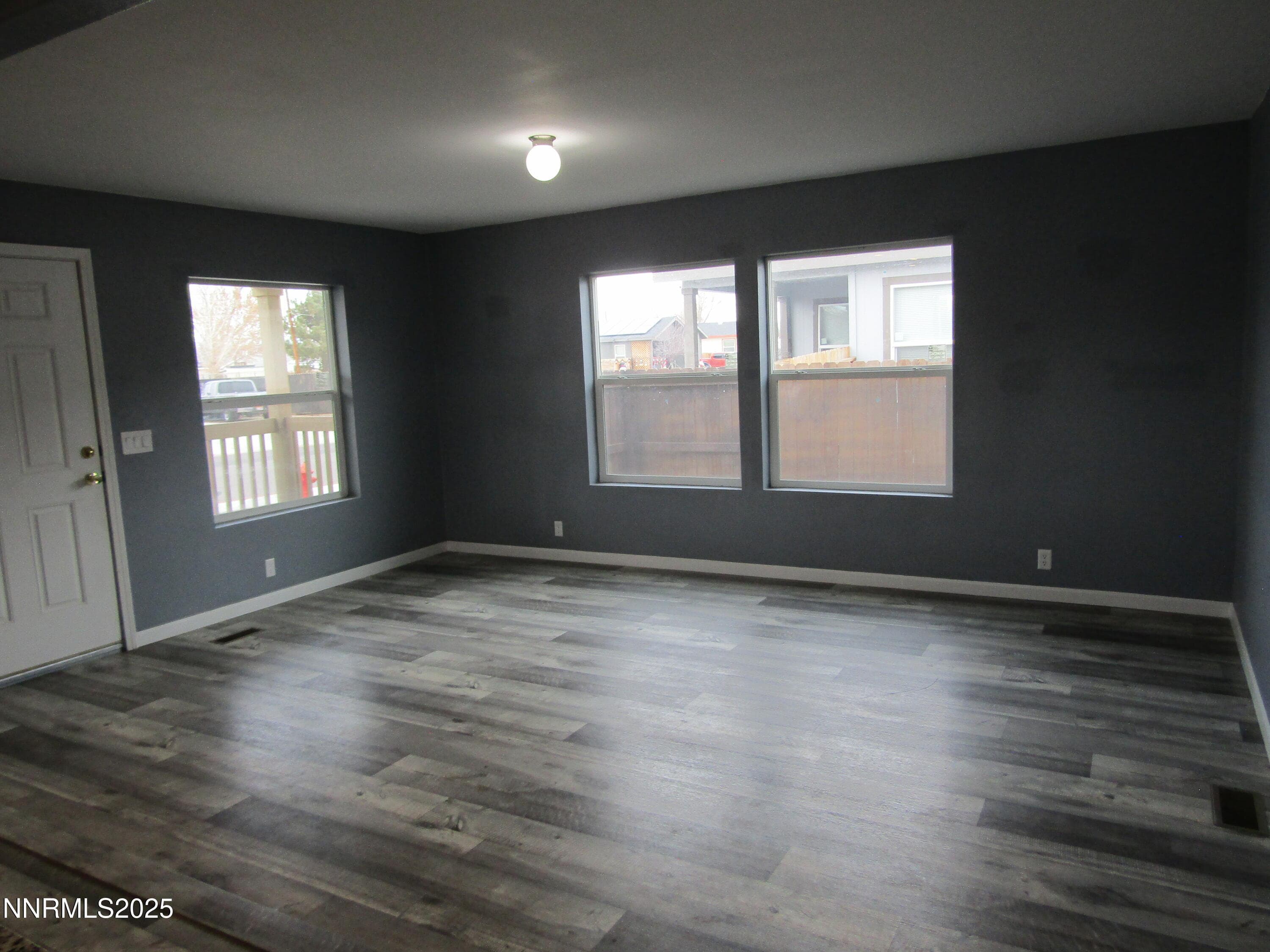 202 Quail Run Dr — photo 2