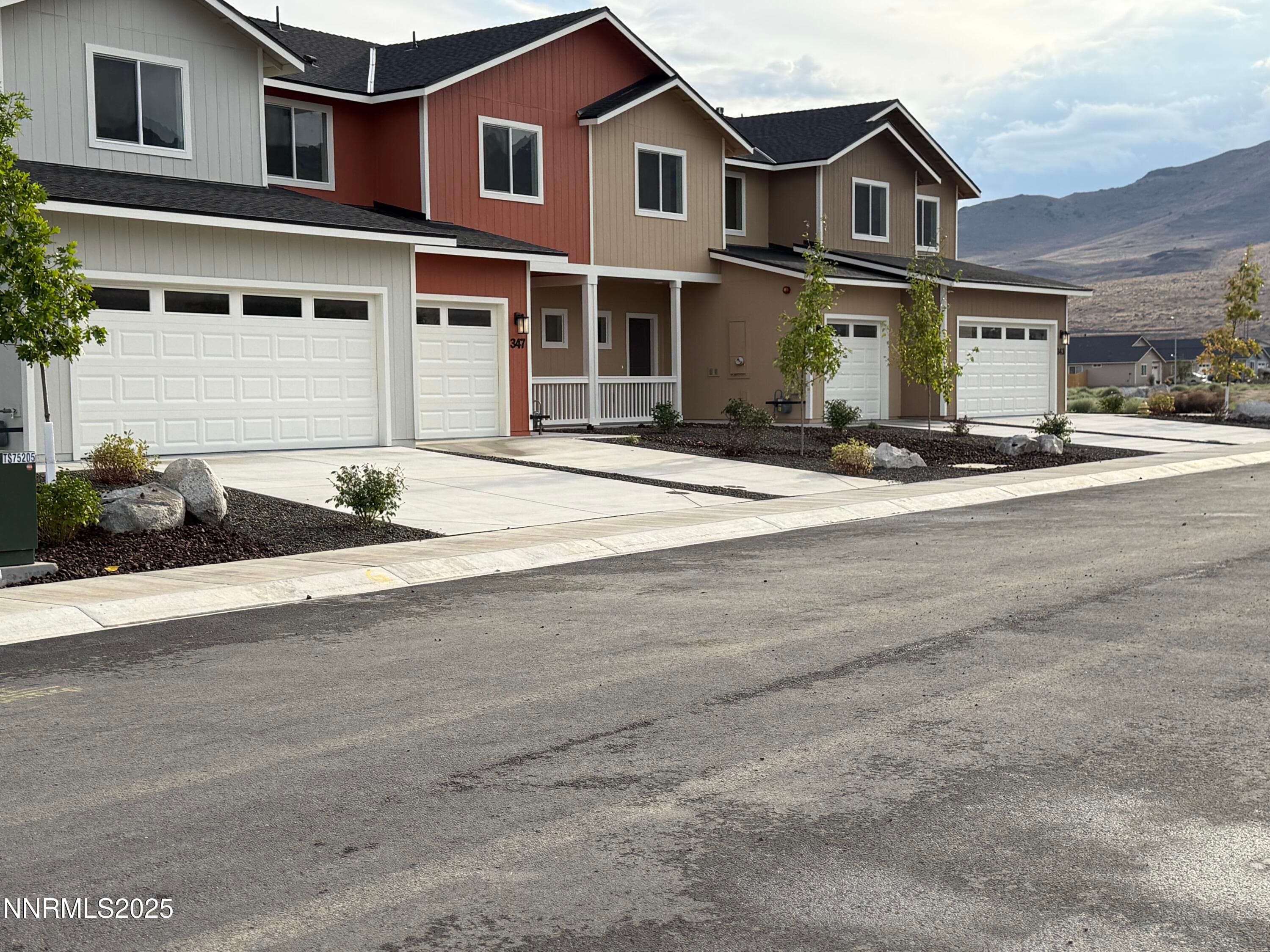 345 Halite Dr — photo 2