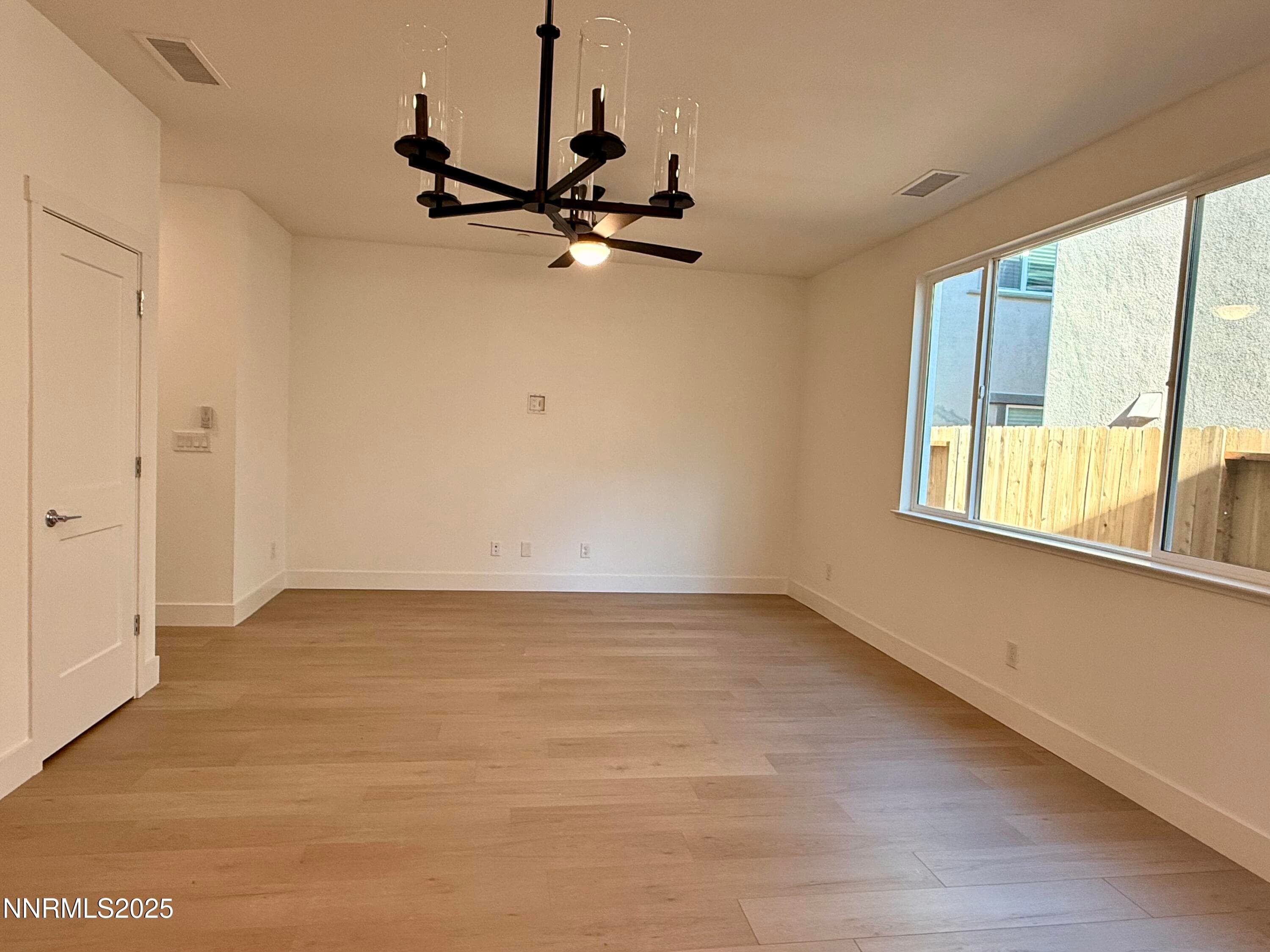 480 PROSECCO WAY - Photo 4