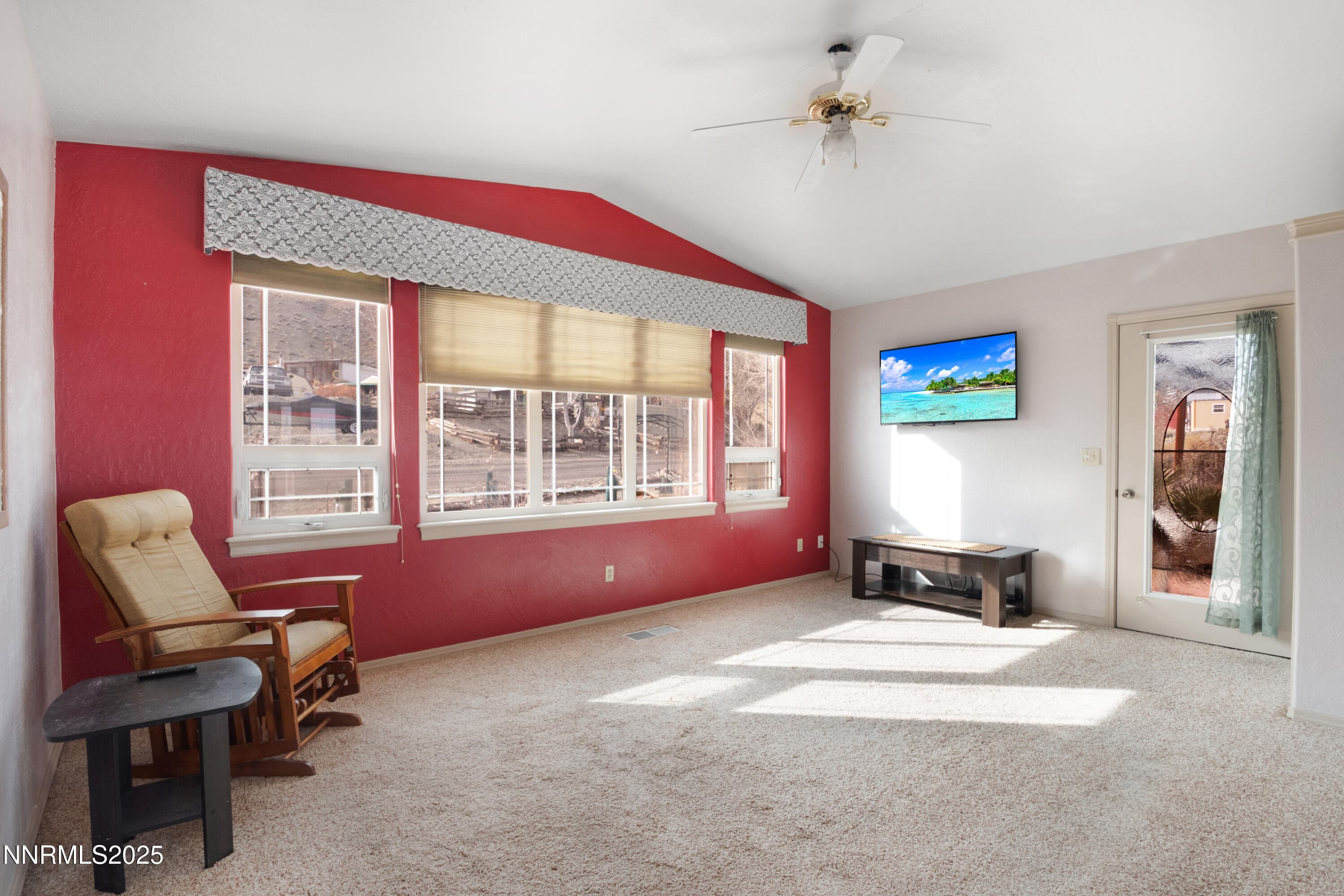 479 WALKER DR - Photo 2