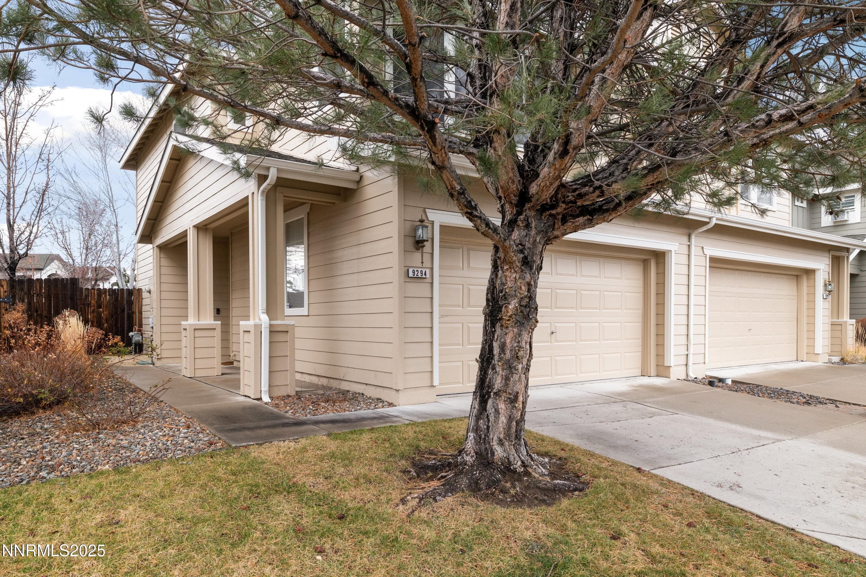 9294 Lone Wolf Circle — photo 1