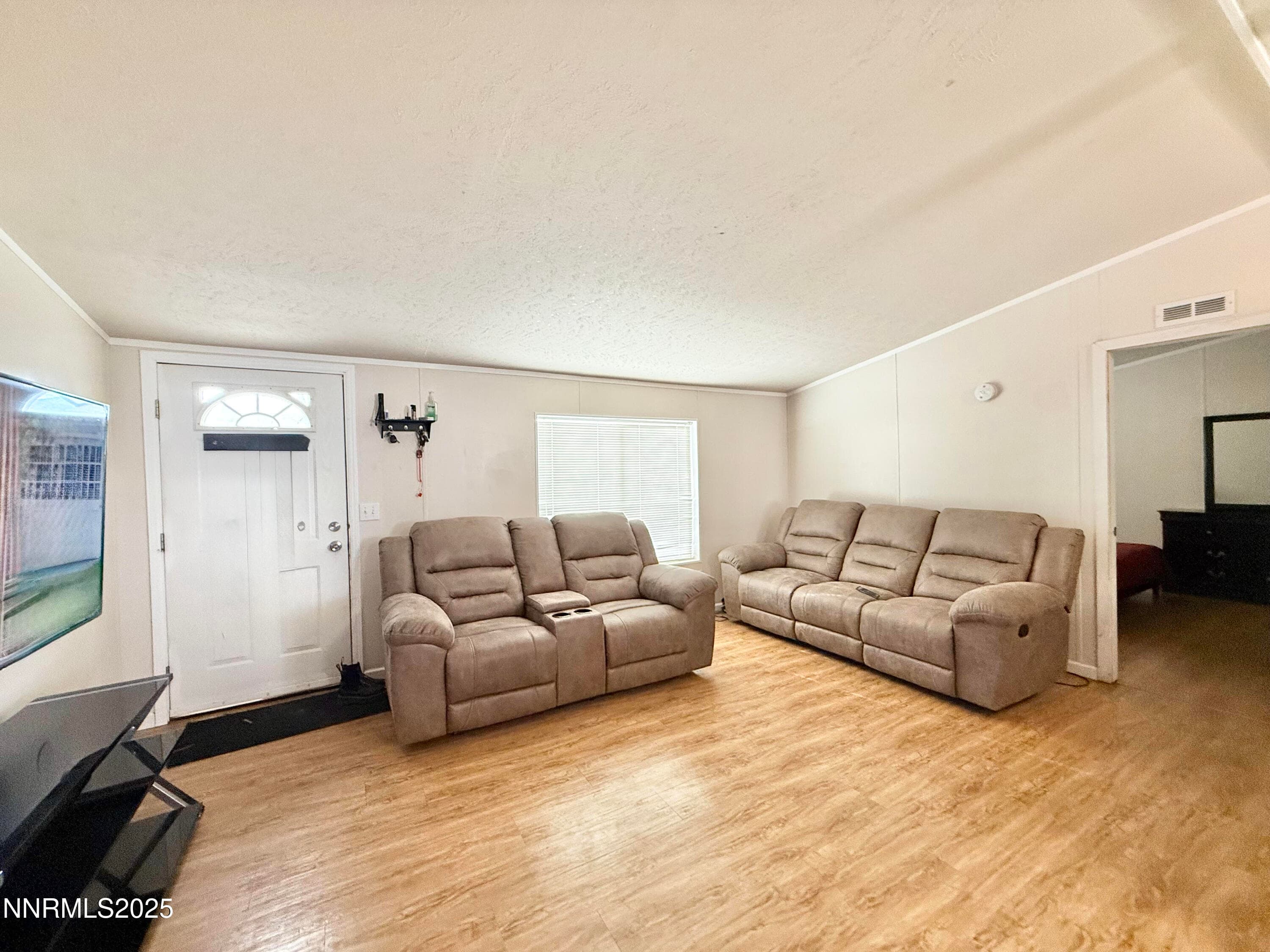 221 E Antelope Dr — photo 2