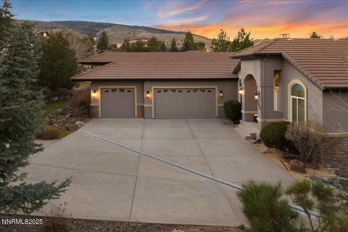 10141 INDIAN RIDGE DR - See more photos