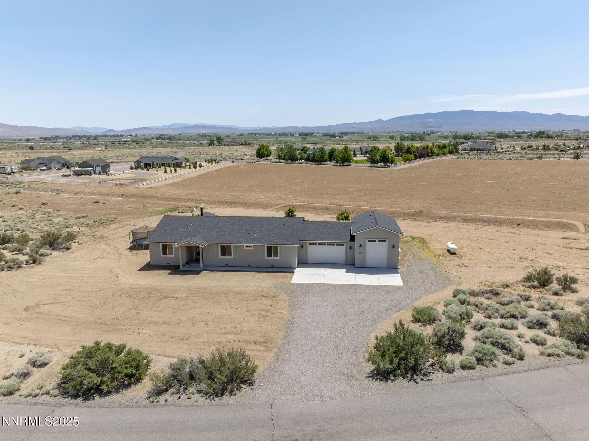 390 ANGELINA CIRCLE - Photo 4