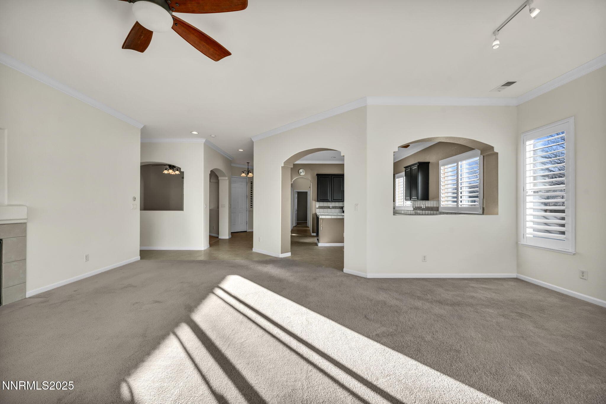 609 ST ANDREWS DR - Photo 4
