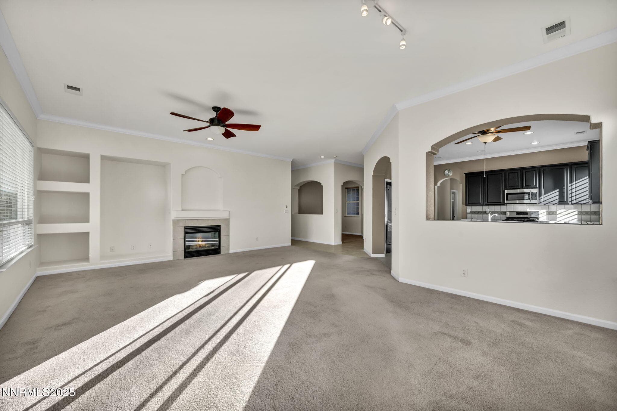 609 ST ANDREWS DR - Photo 3