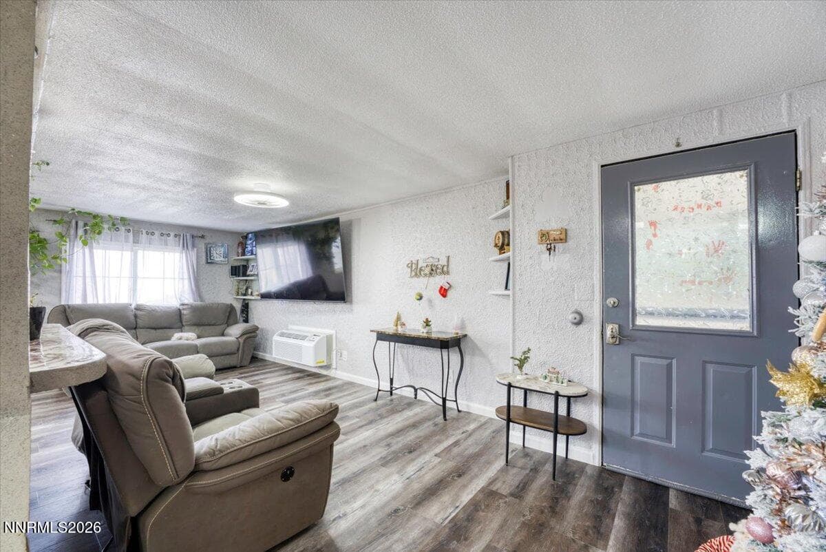 985 VILLA WAY - Photo 2