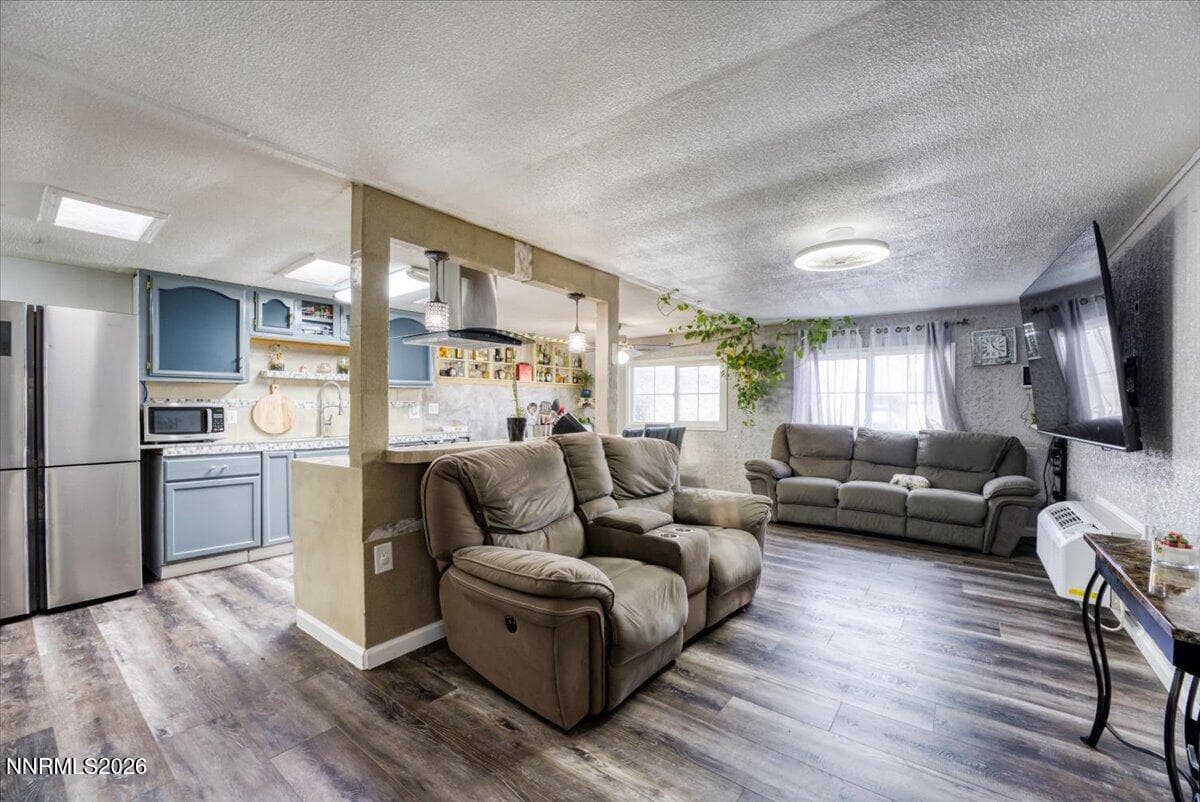 985 VILLA WAY - Photo 3