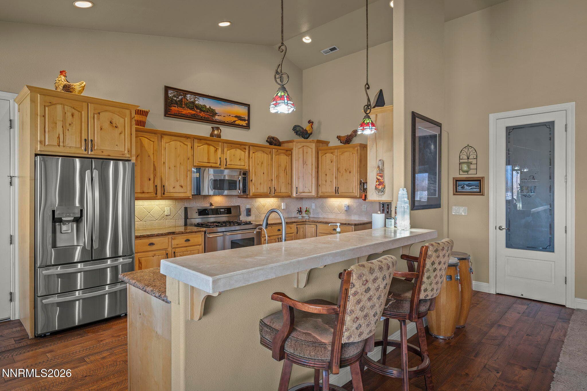2770 GORDON AVE - See more photos