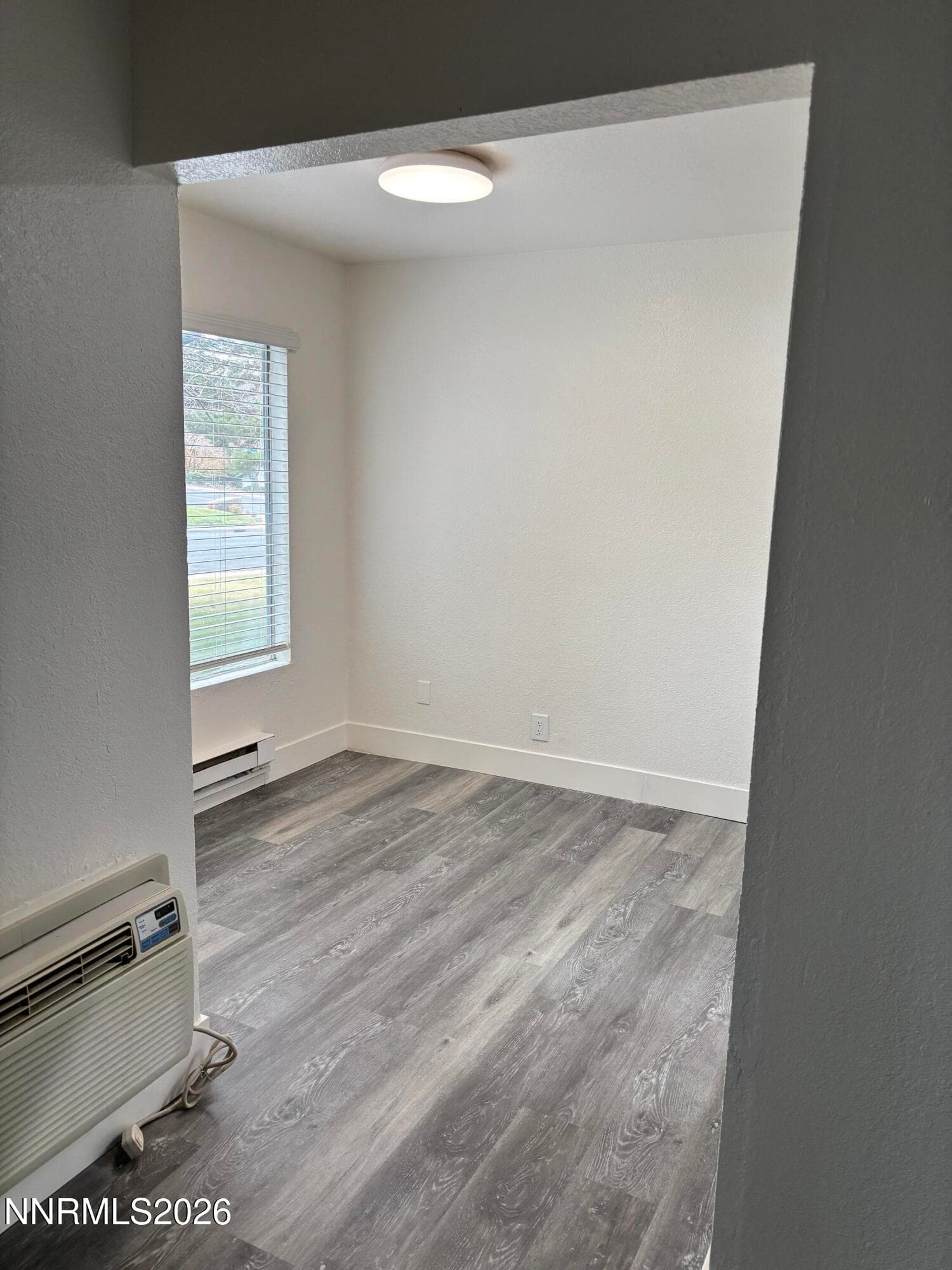 3909 CLEAR ACRE LN - See more photos