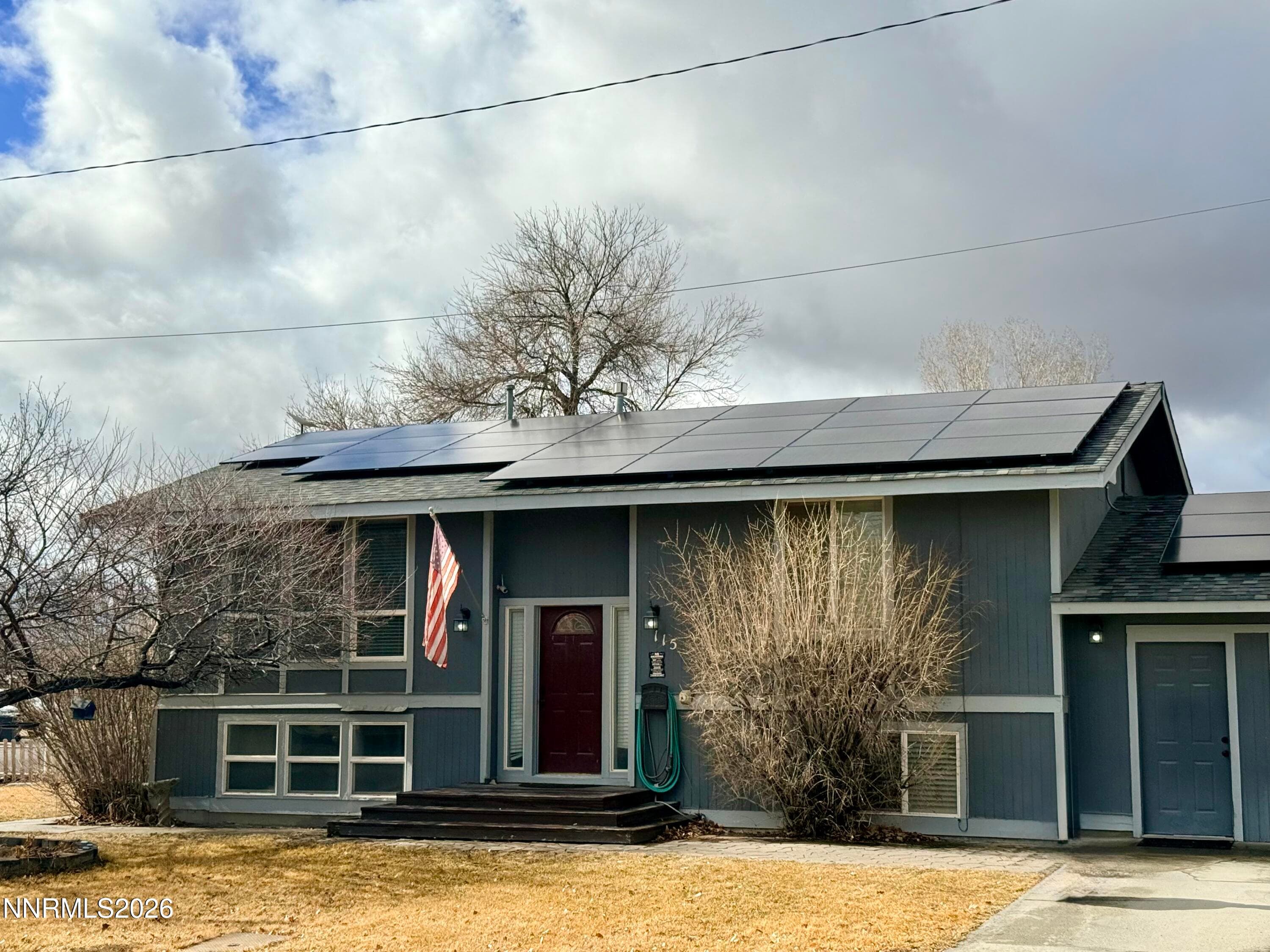 115 WILLOW DR - Photo 1