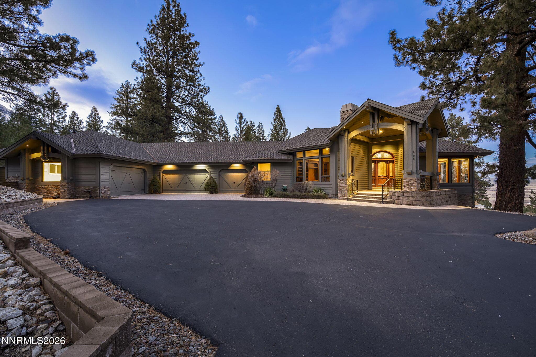 220 Sheridan Creek Ct — photo 2