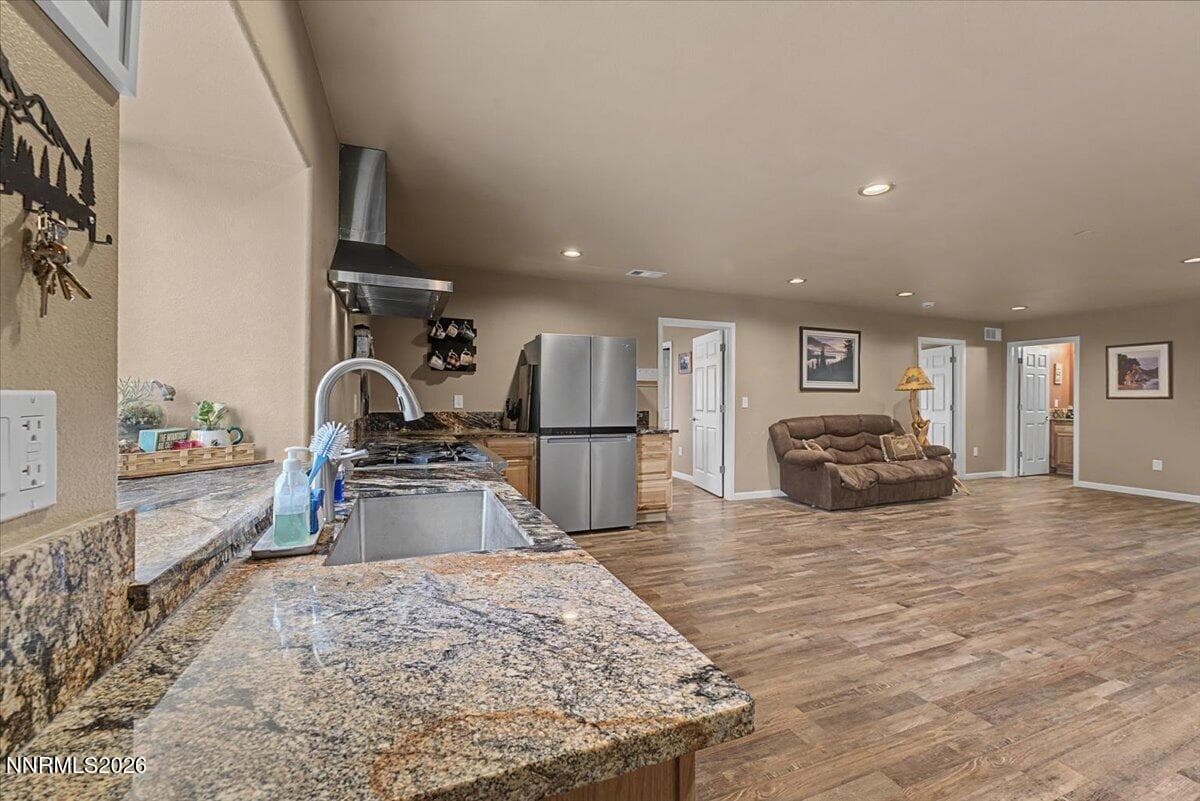 2300 TEMPLE HILL RD - Photo 1