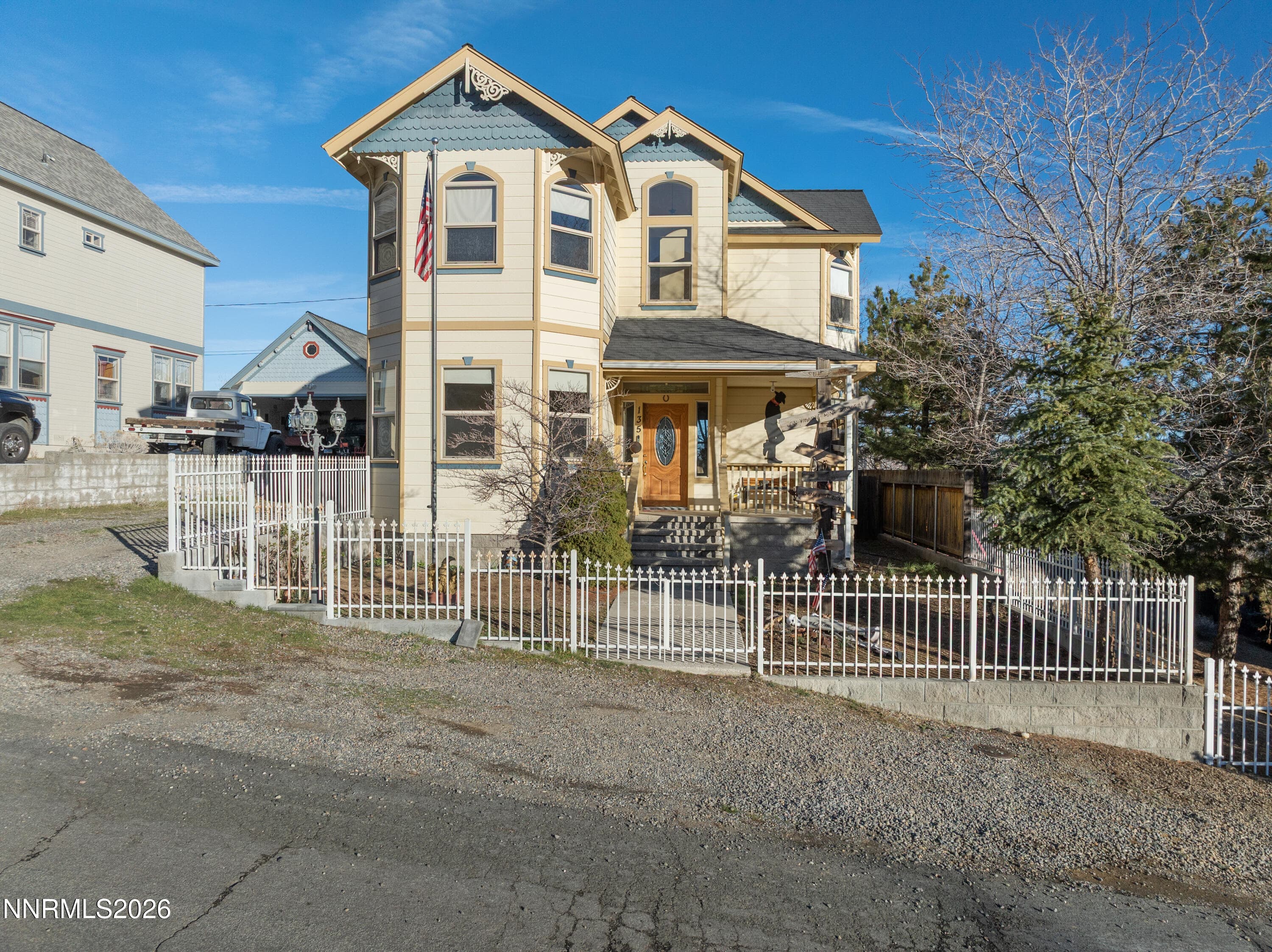 135 N O St — photo 1