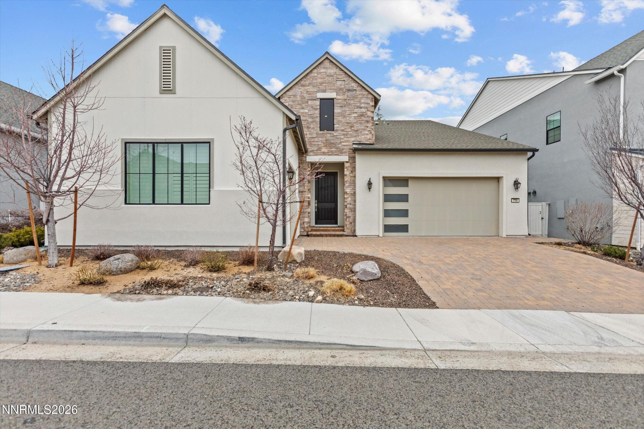 719 W Pleasant Oak Trail — photo 2