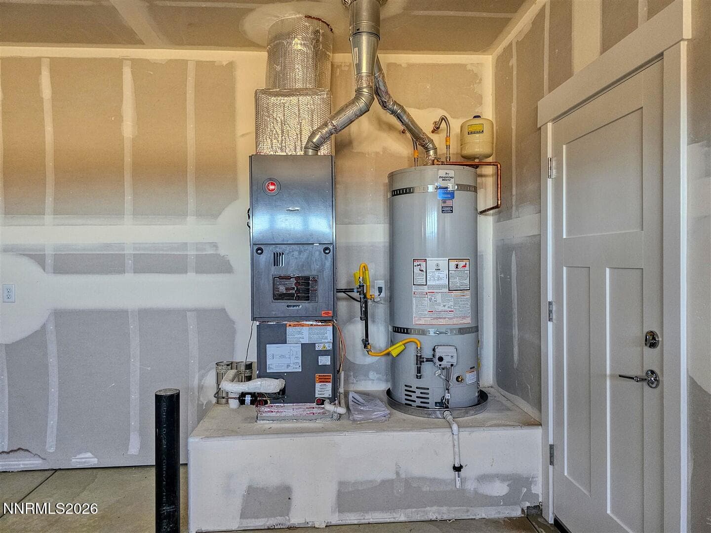 326 Valley Dr — photo 18