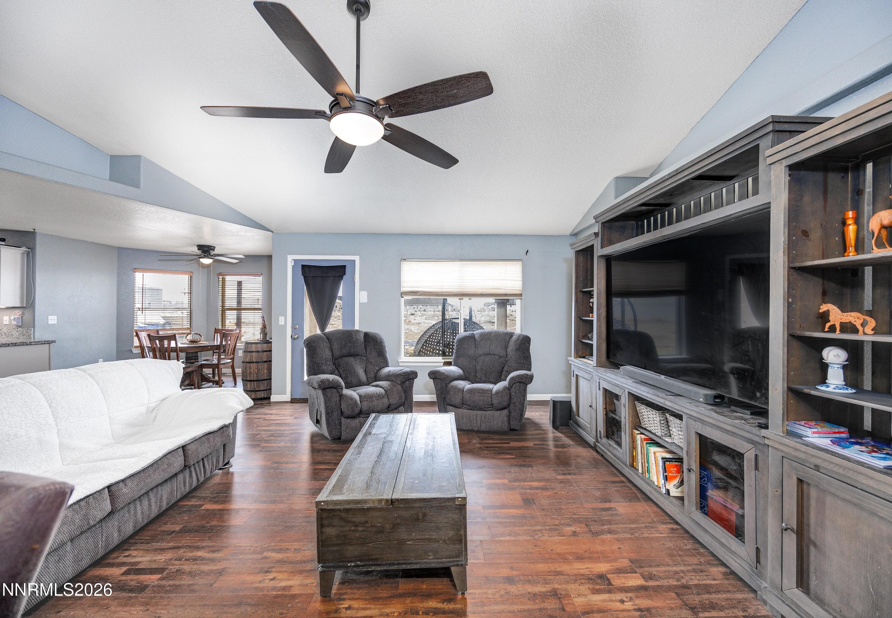 1850 HEIDI RD - Photo 3