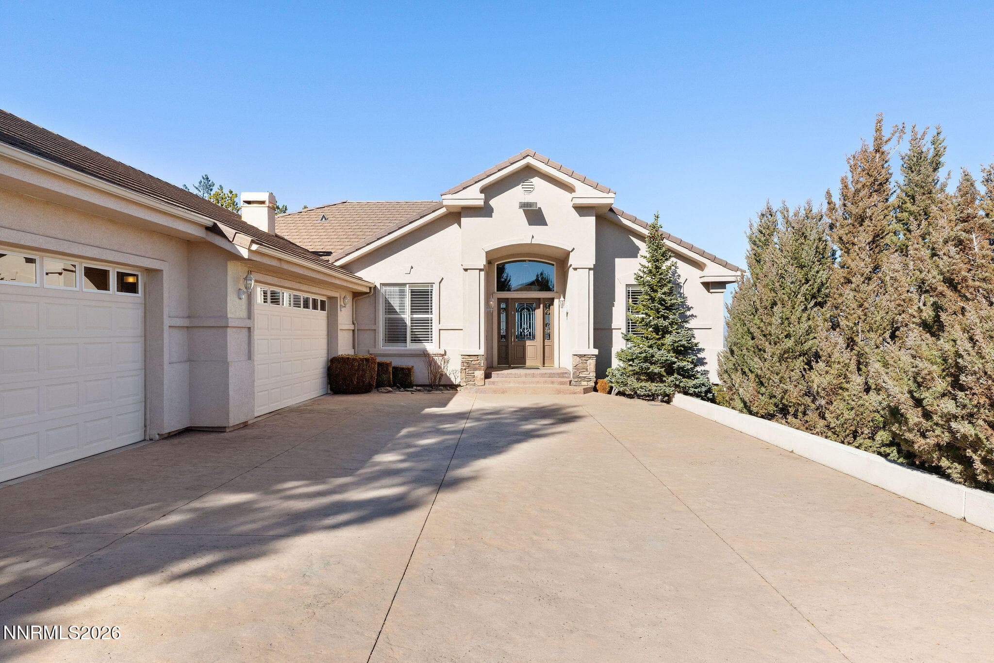10129 Indian Ridge Dr — photo 1