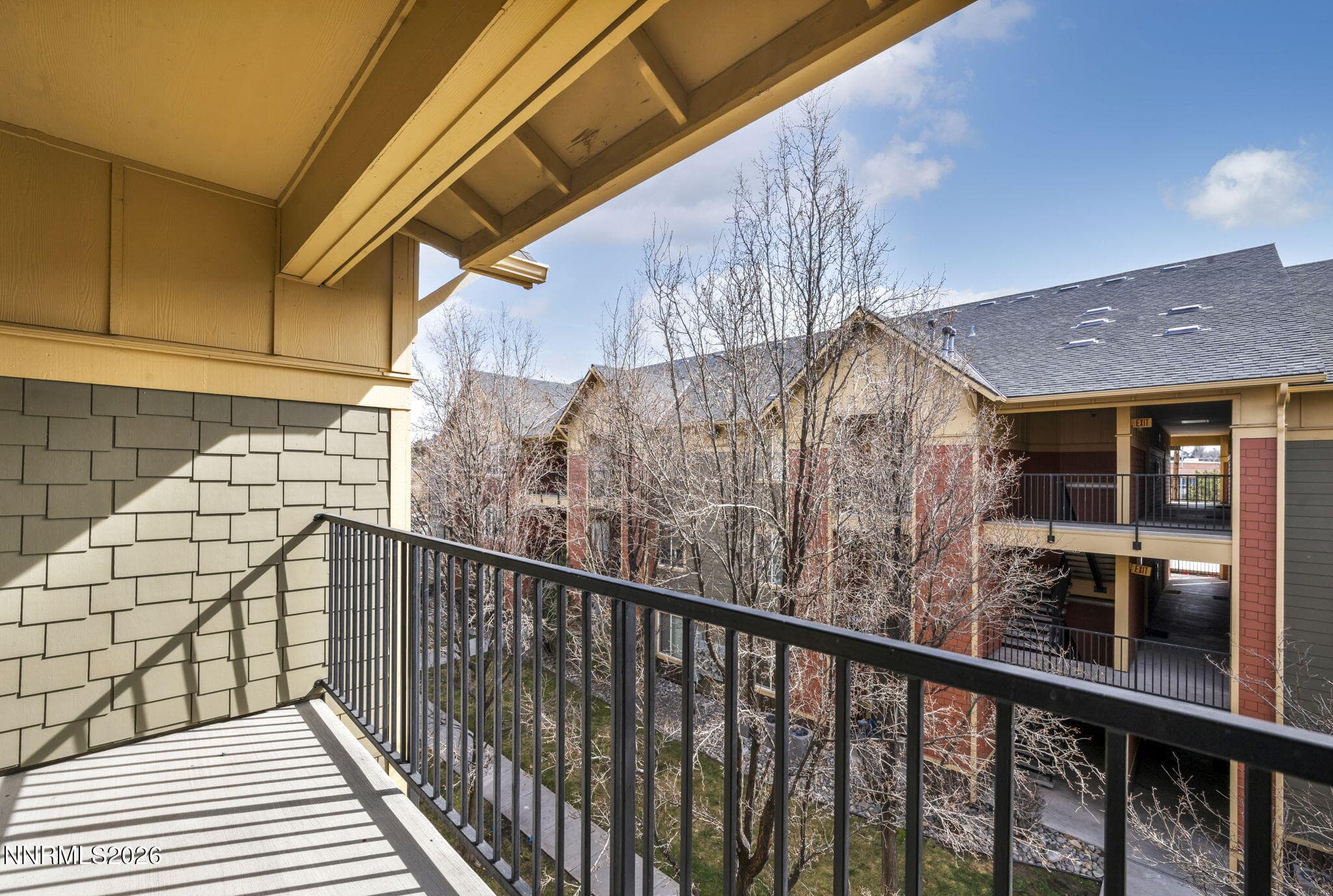 1450 Idlewild Dr 1133 — photo 2