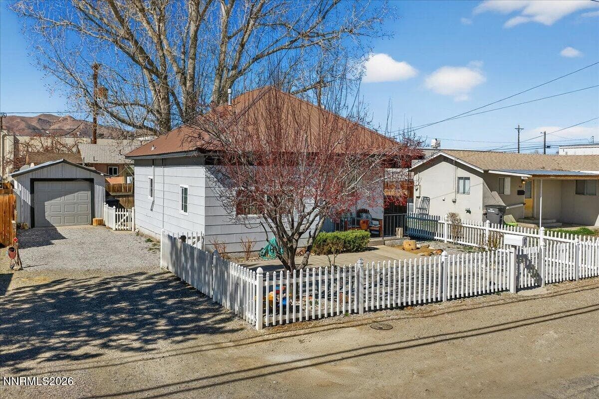 317 S Center St — photo 1