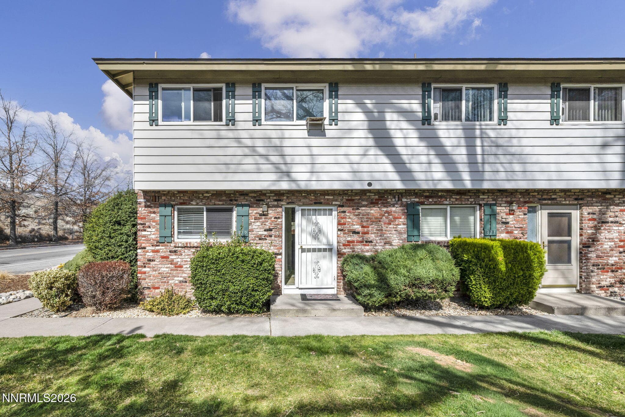 312 SMITHRIDGE PARK - Photo 1