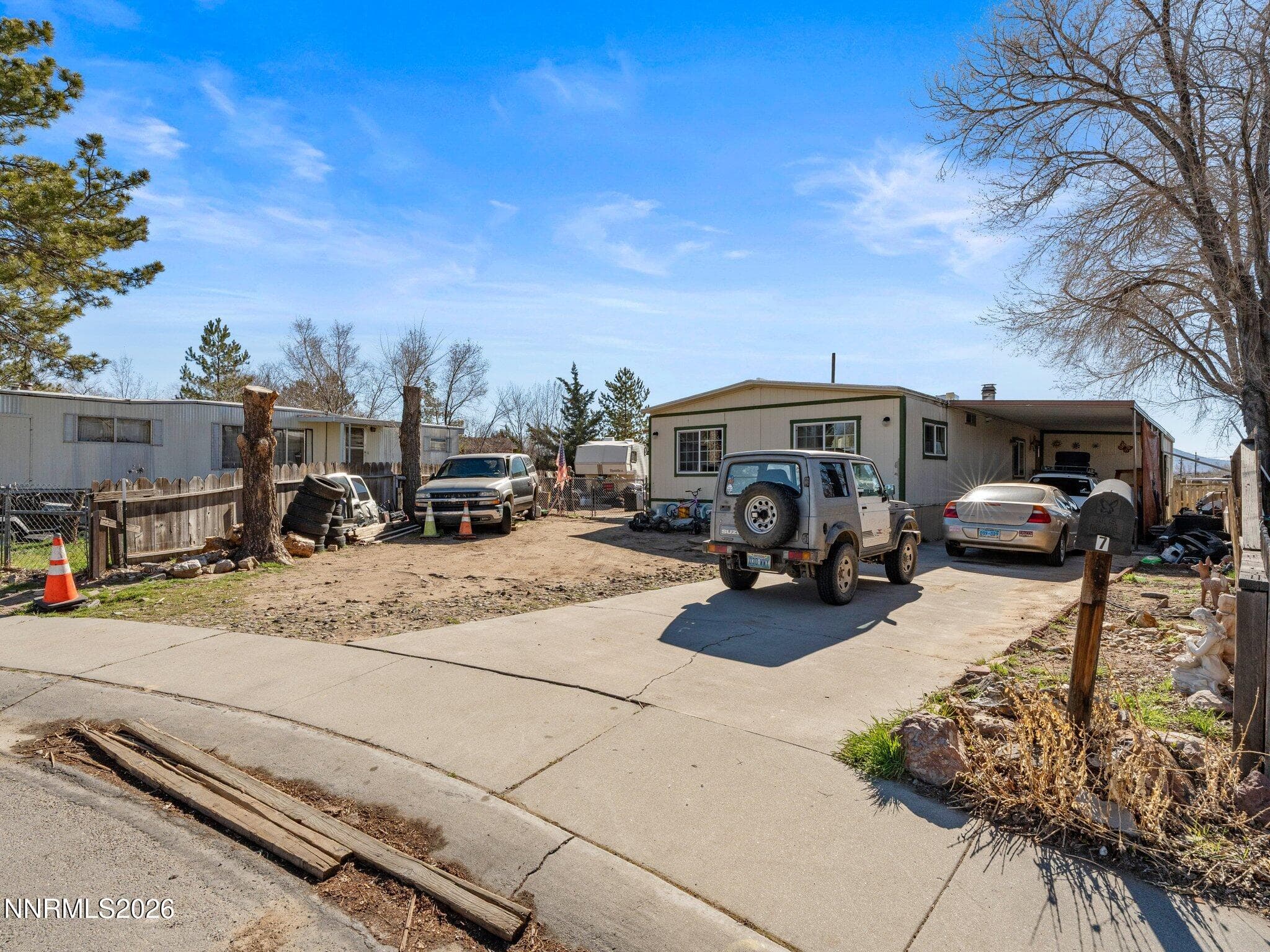 7 Esther Circle — photo 1