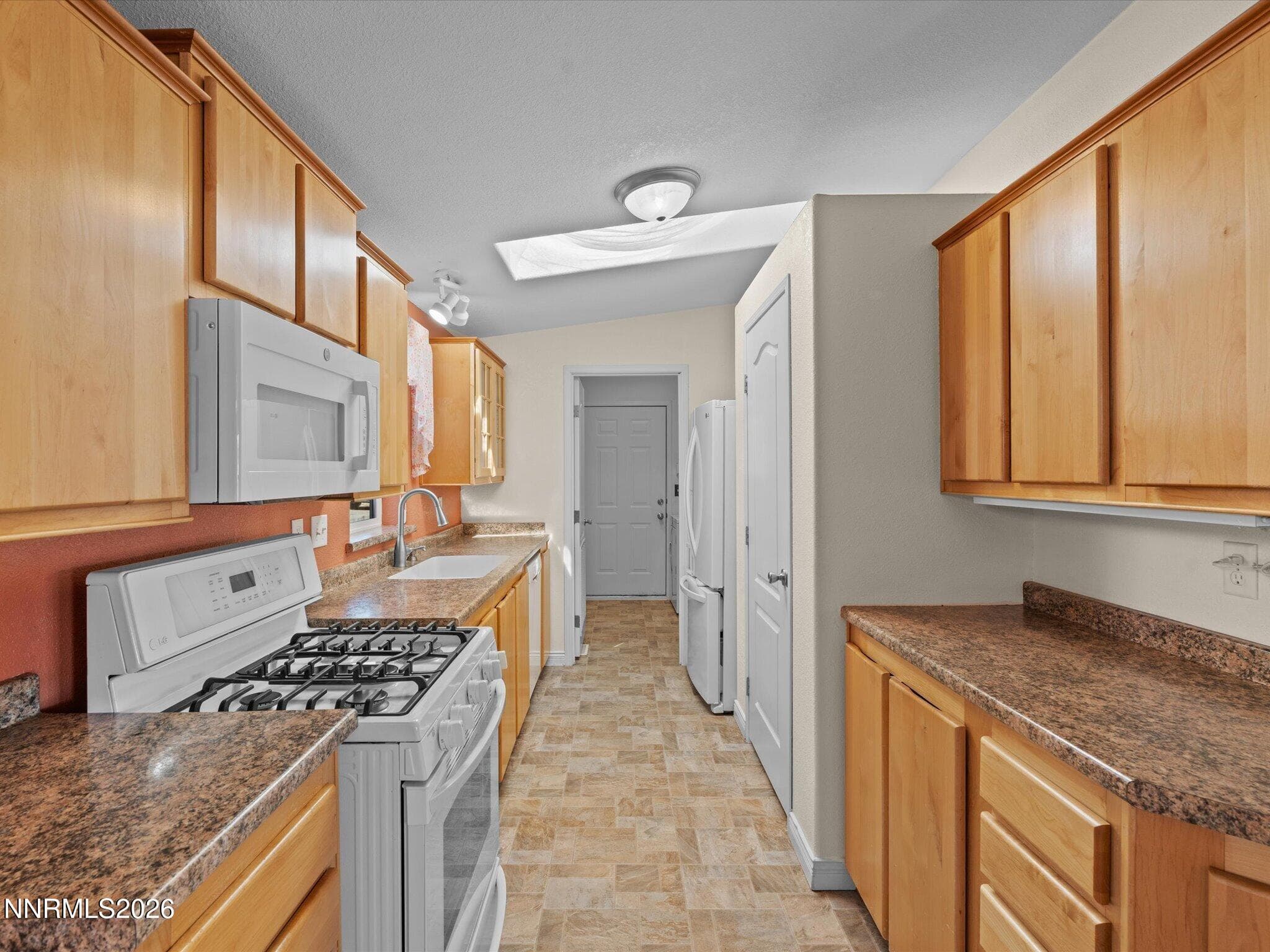 1307 Kingslane Ct — photo 1