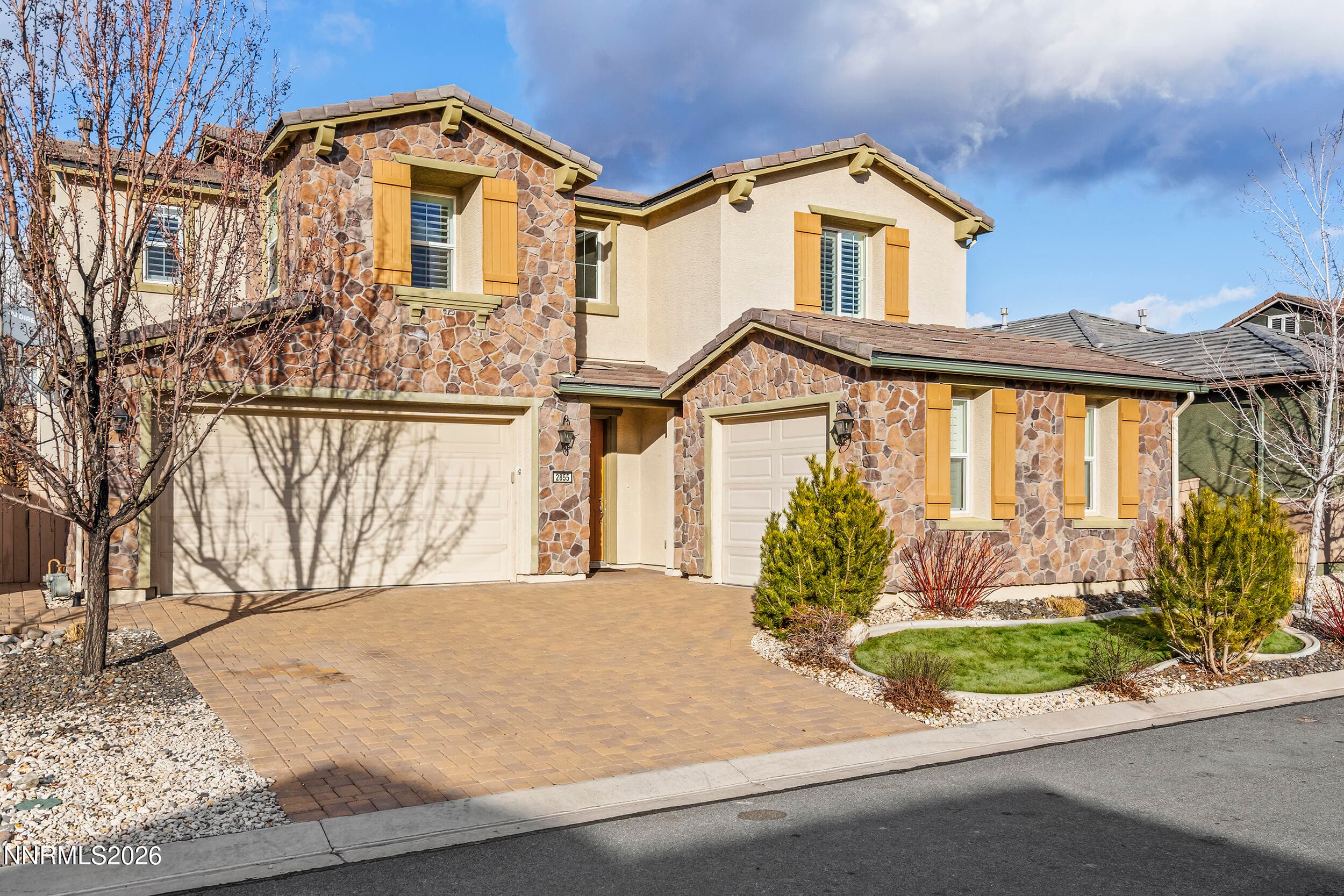 2855 Bonfire Ln — photo 2