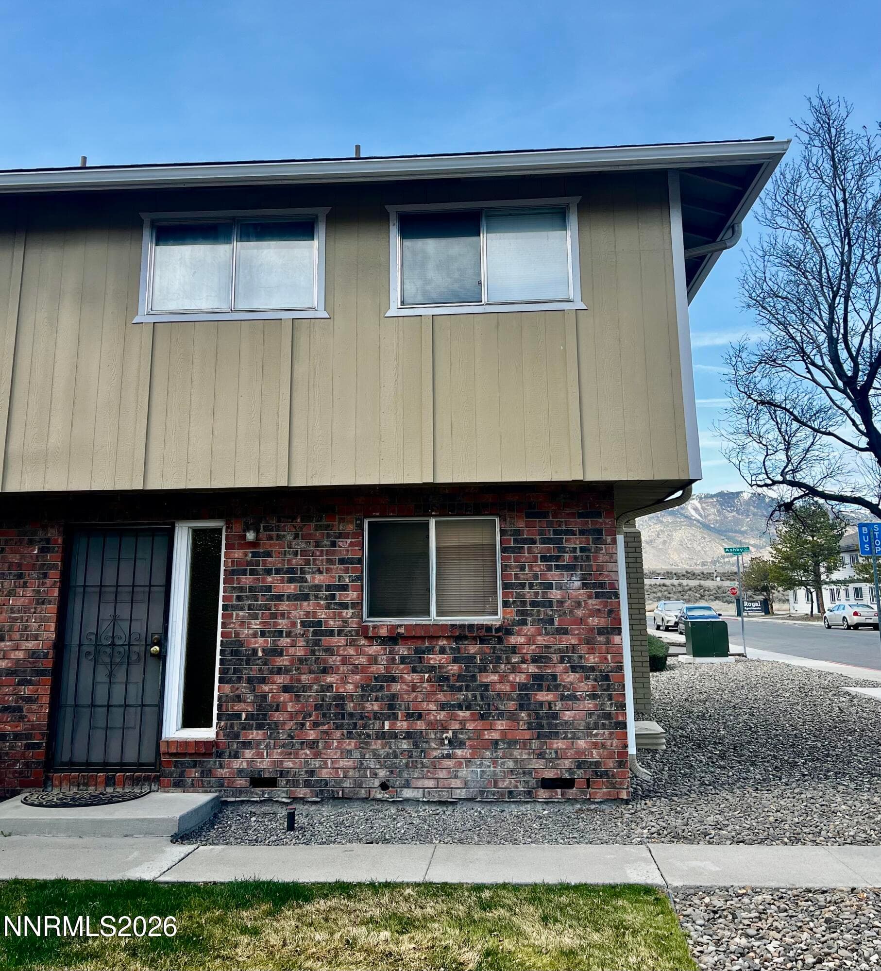 1331 Ashby Ct — photo 1