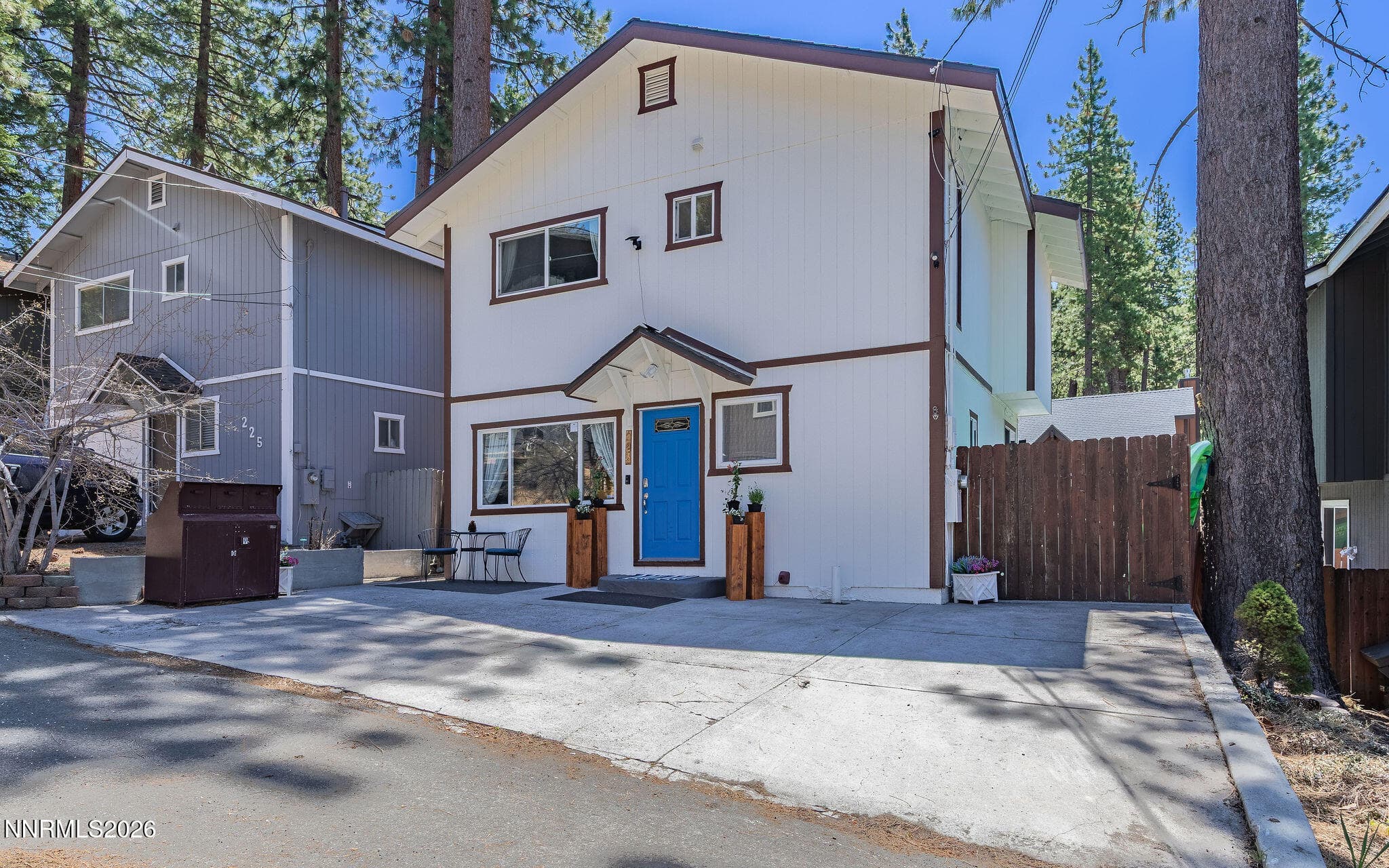 223 Lyons Ave — photo 43