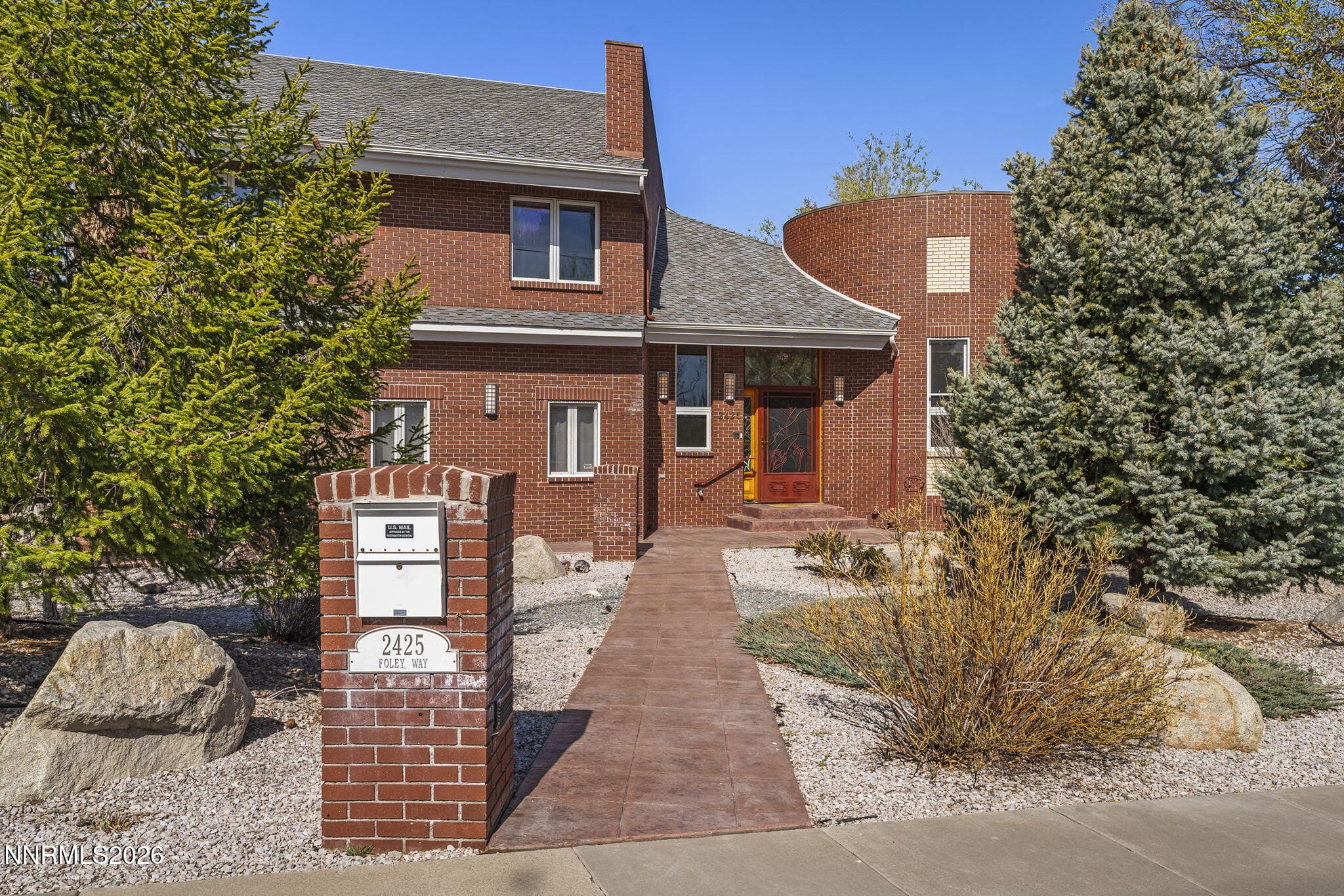 2425 Foley Way — photo 2