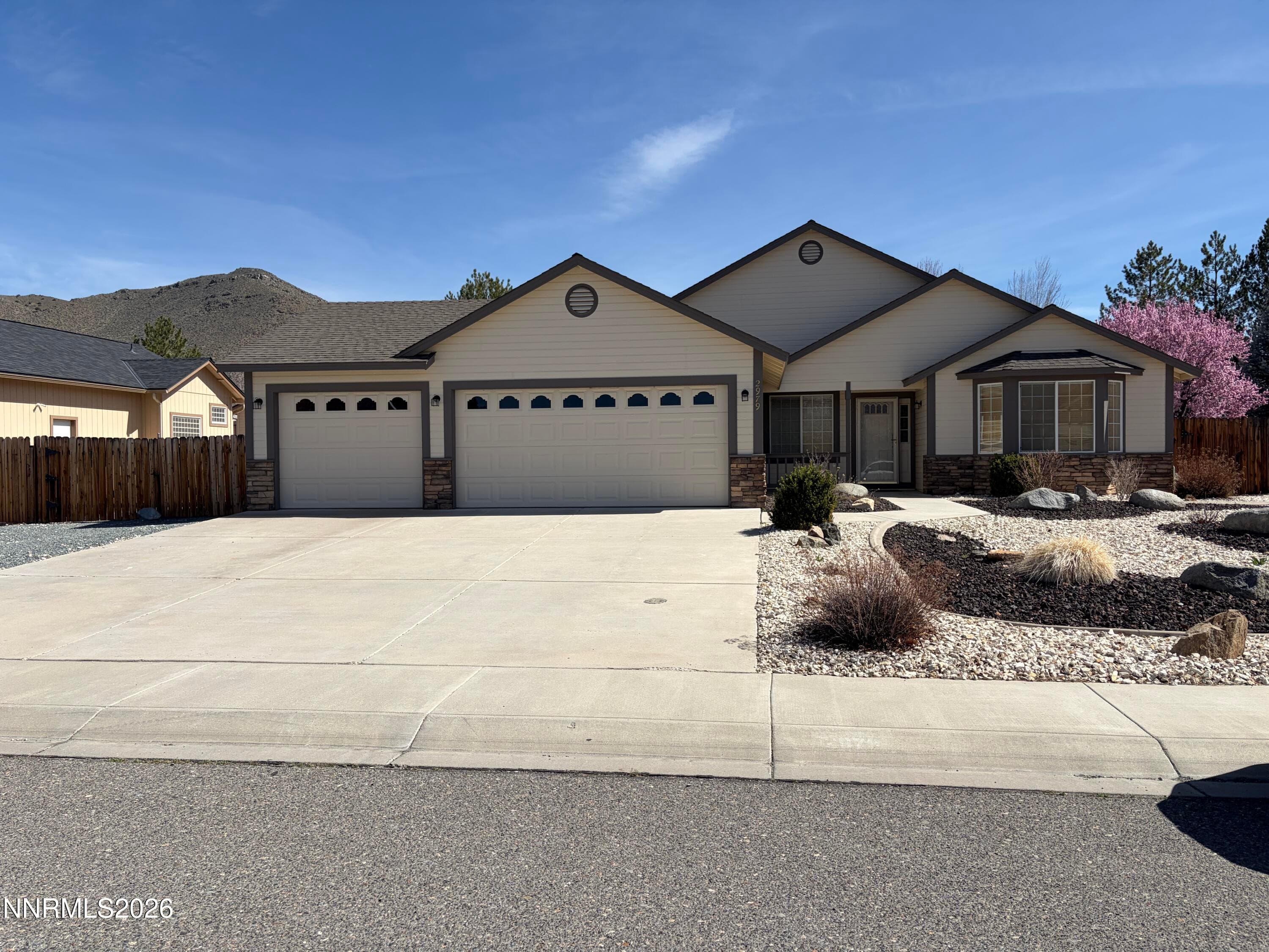 2979 Del Rio Ln — photo 1