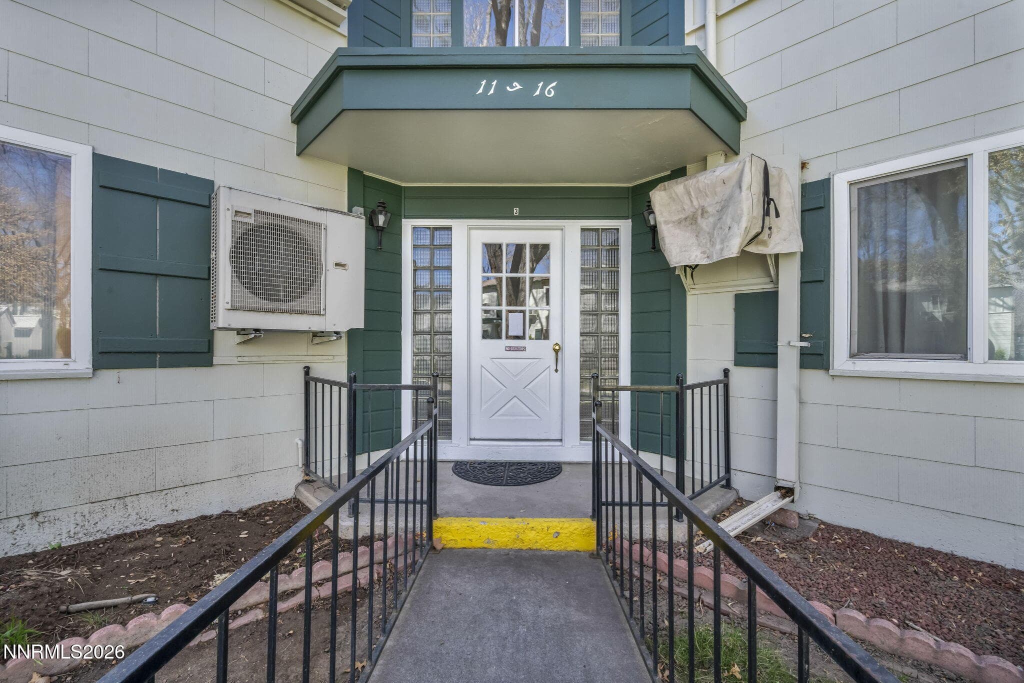 1945 4th St 14 — photo 2